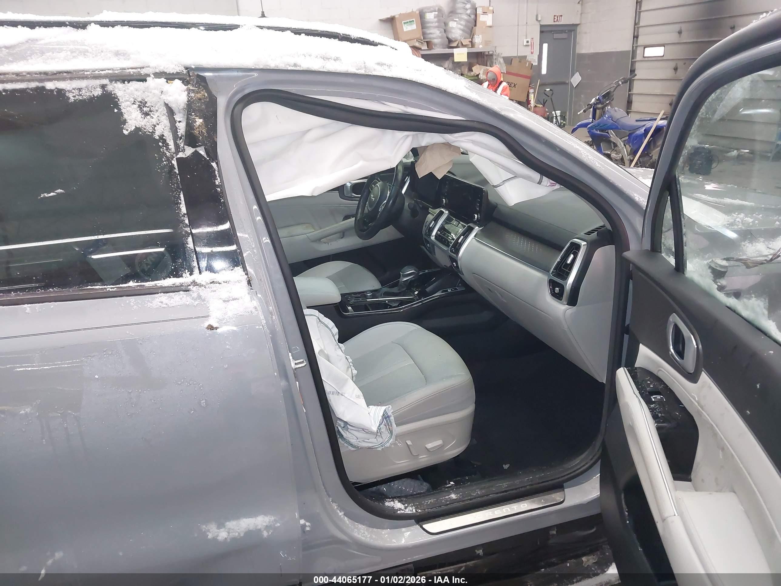 KIA SORENTO image 5