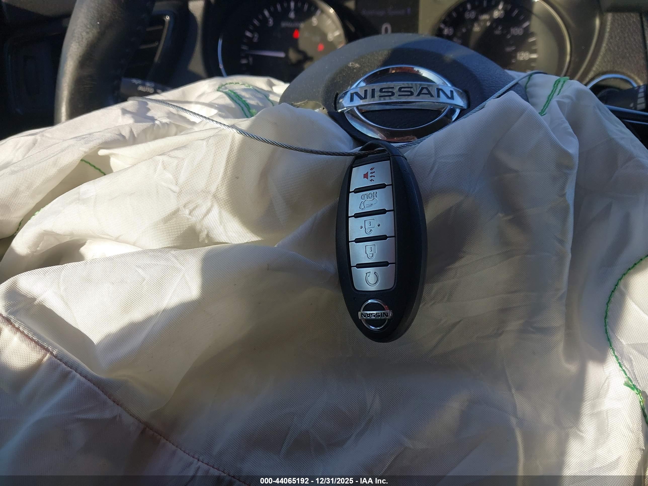 NISSAN ROGUE image 11