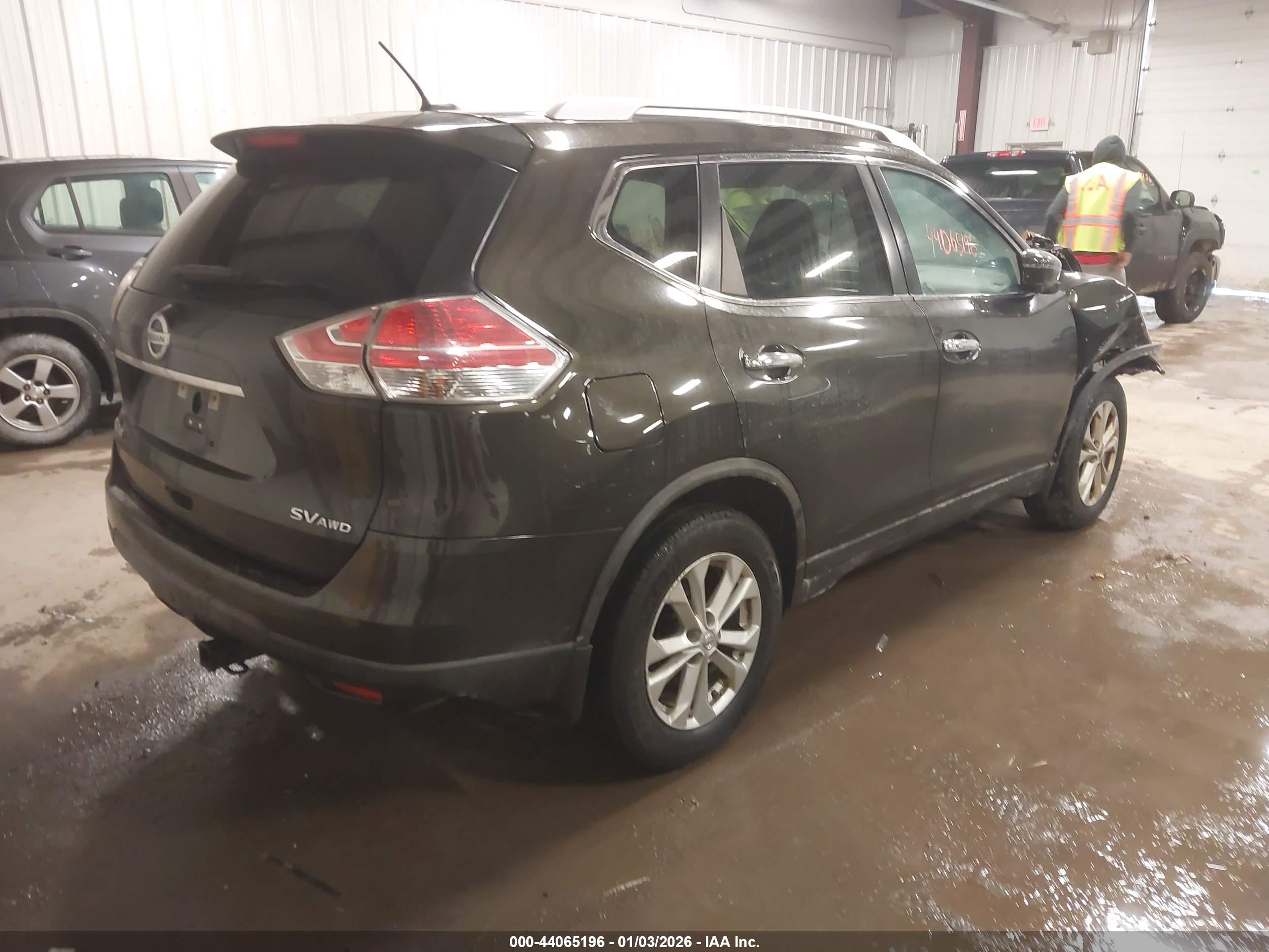 NISSAN ROGUE image 4