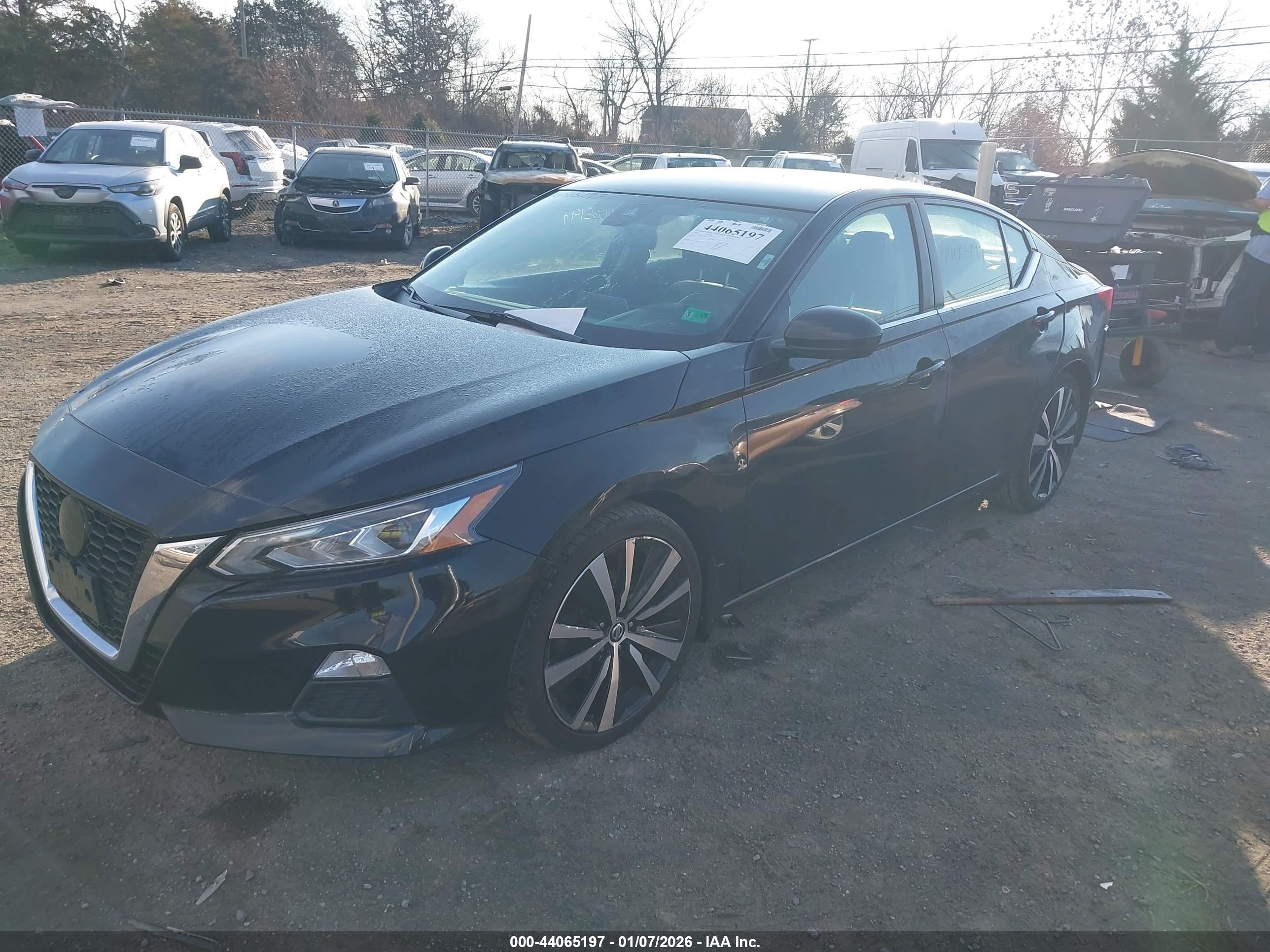 NISSAN ALTIMA image 2
