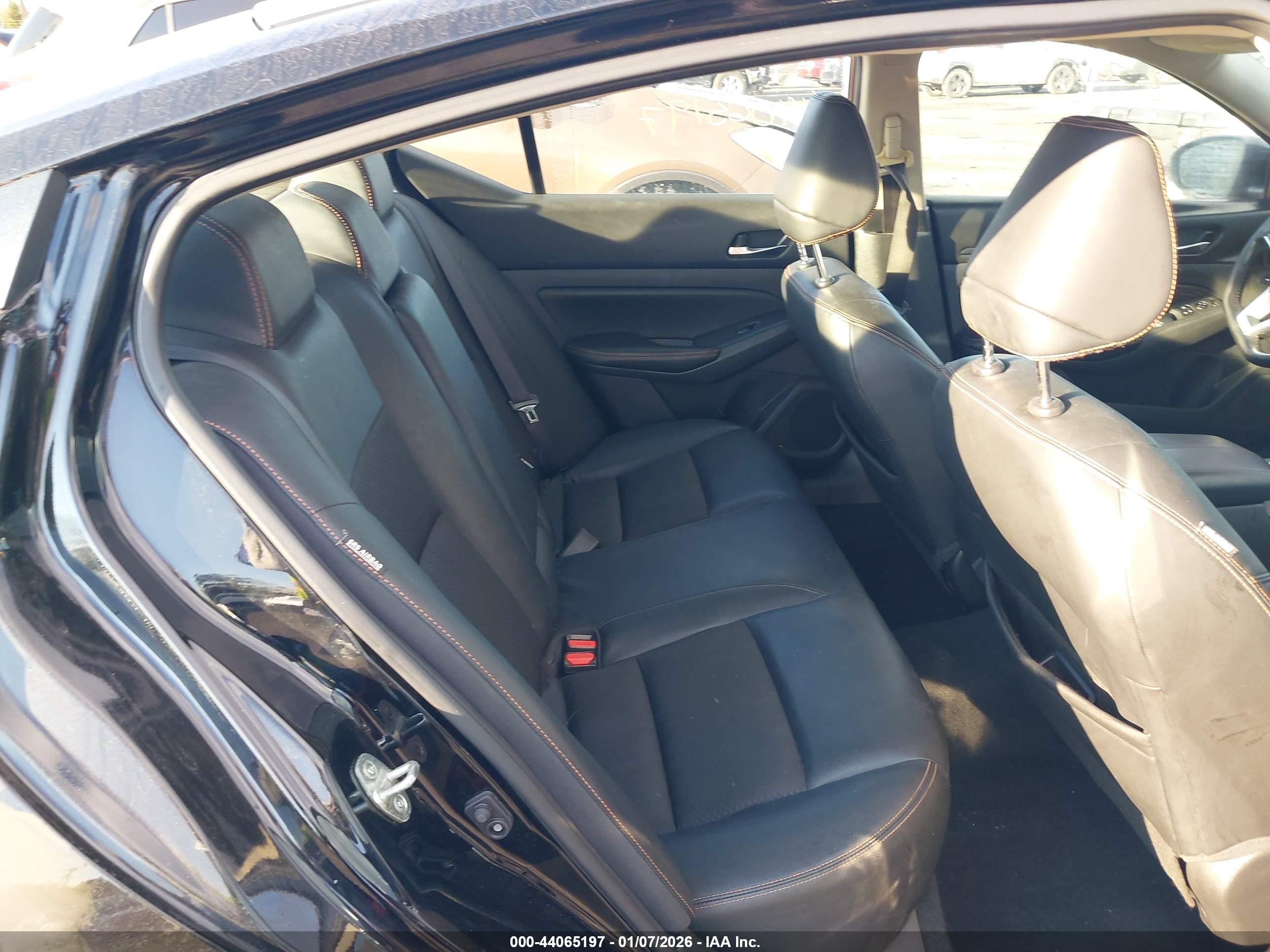 NISSAN ALTIMA image 8