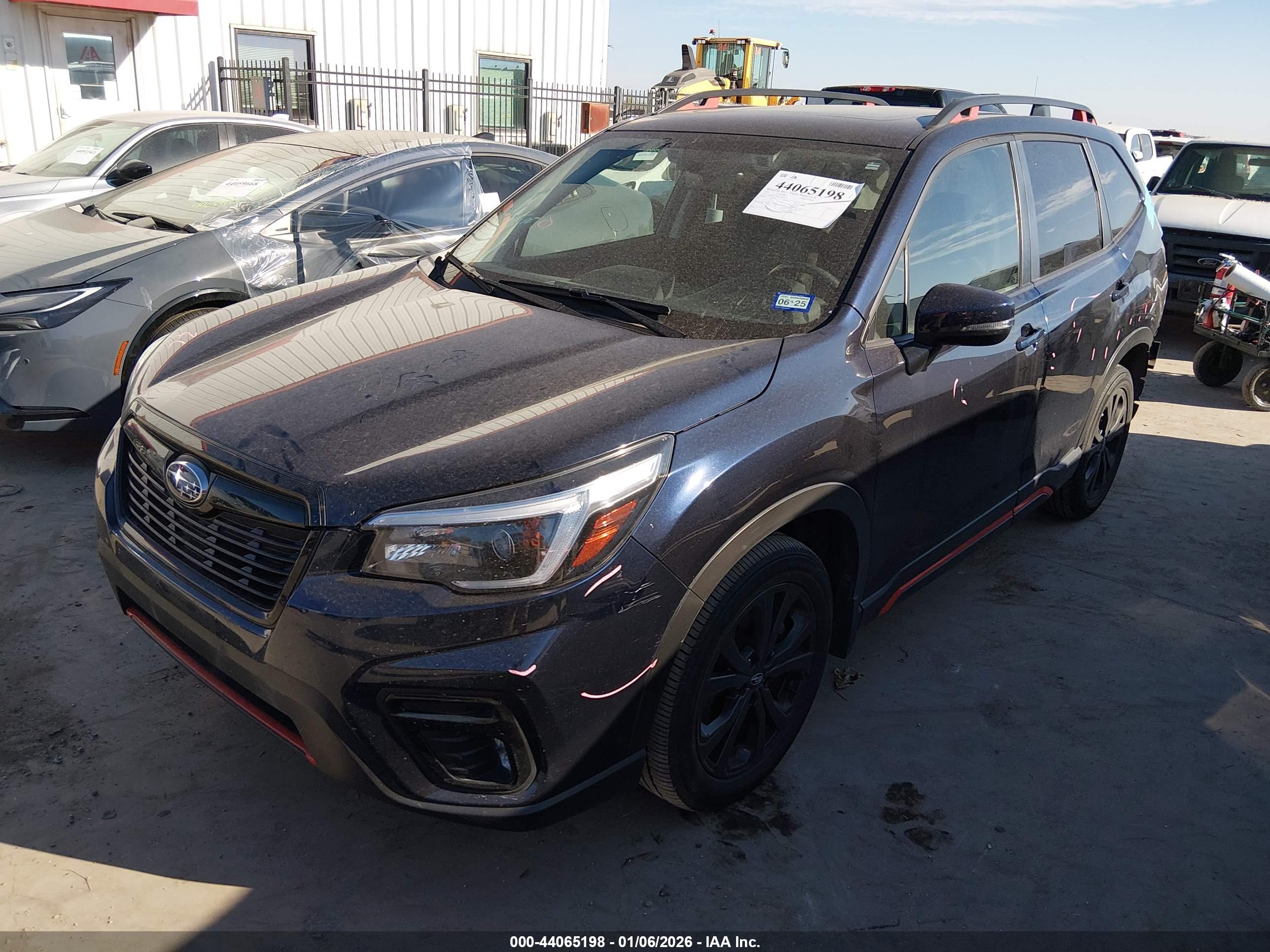 SUBARU FORESTER image 2