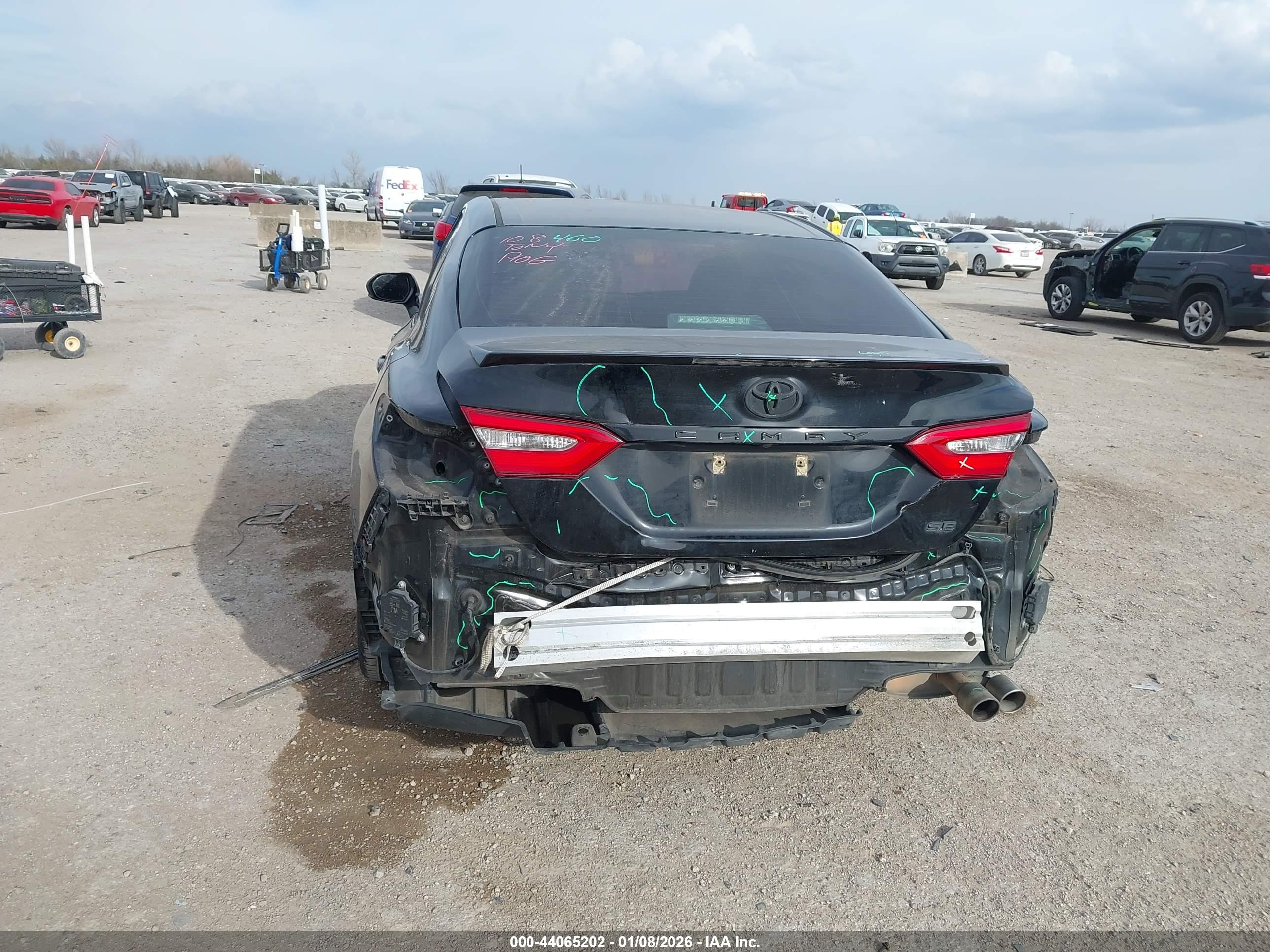 TOYOTA CAMRY image 6