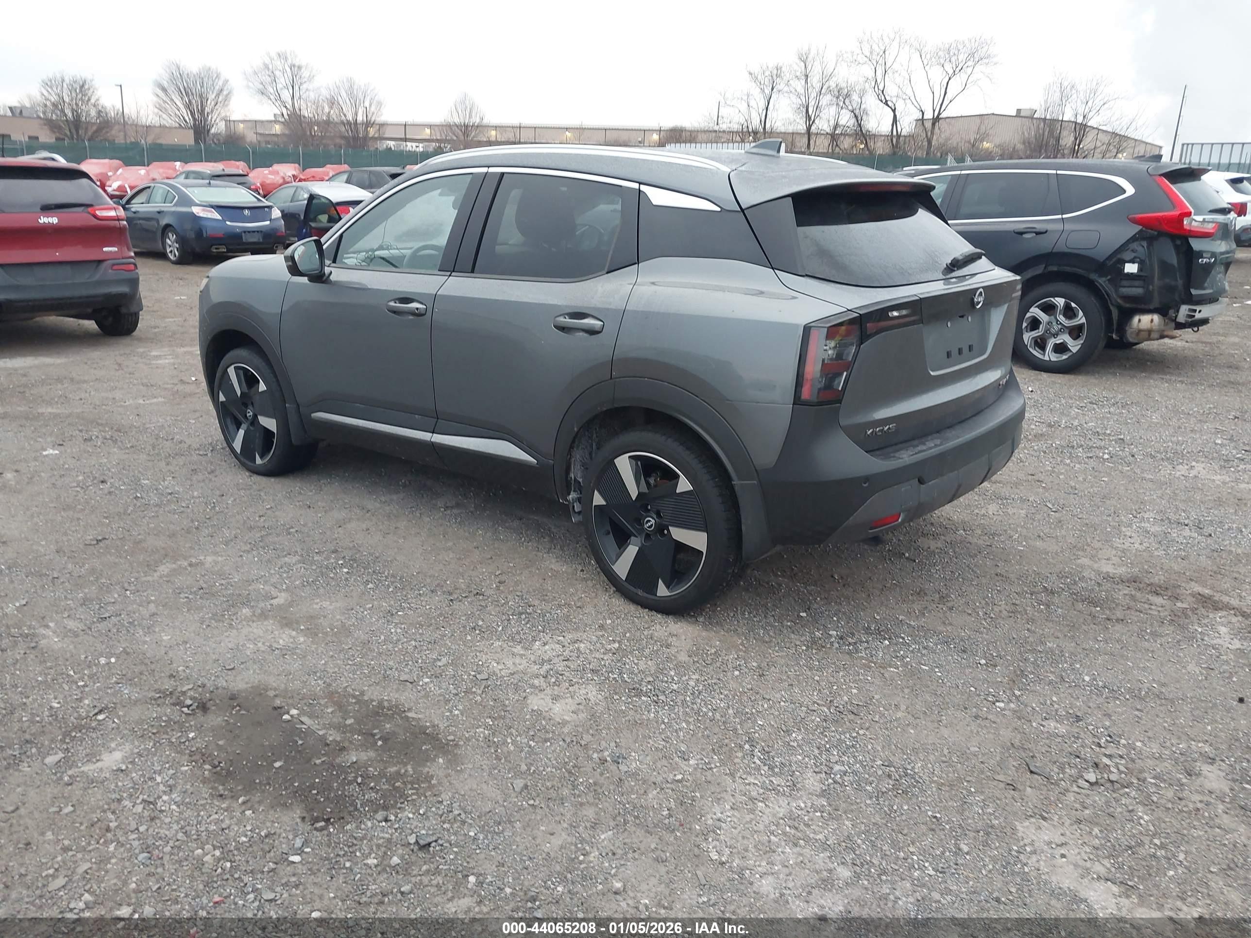 NISSAN KICKS image 3