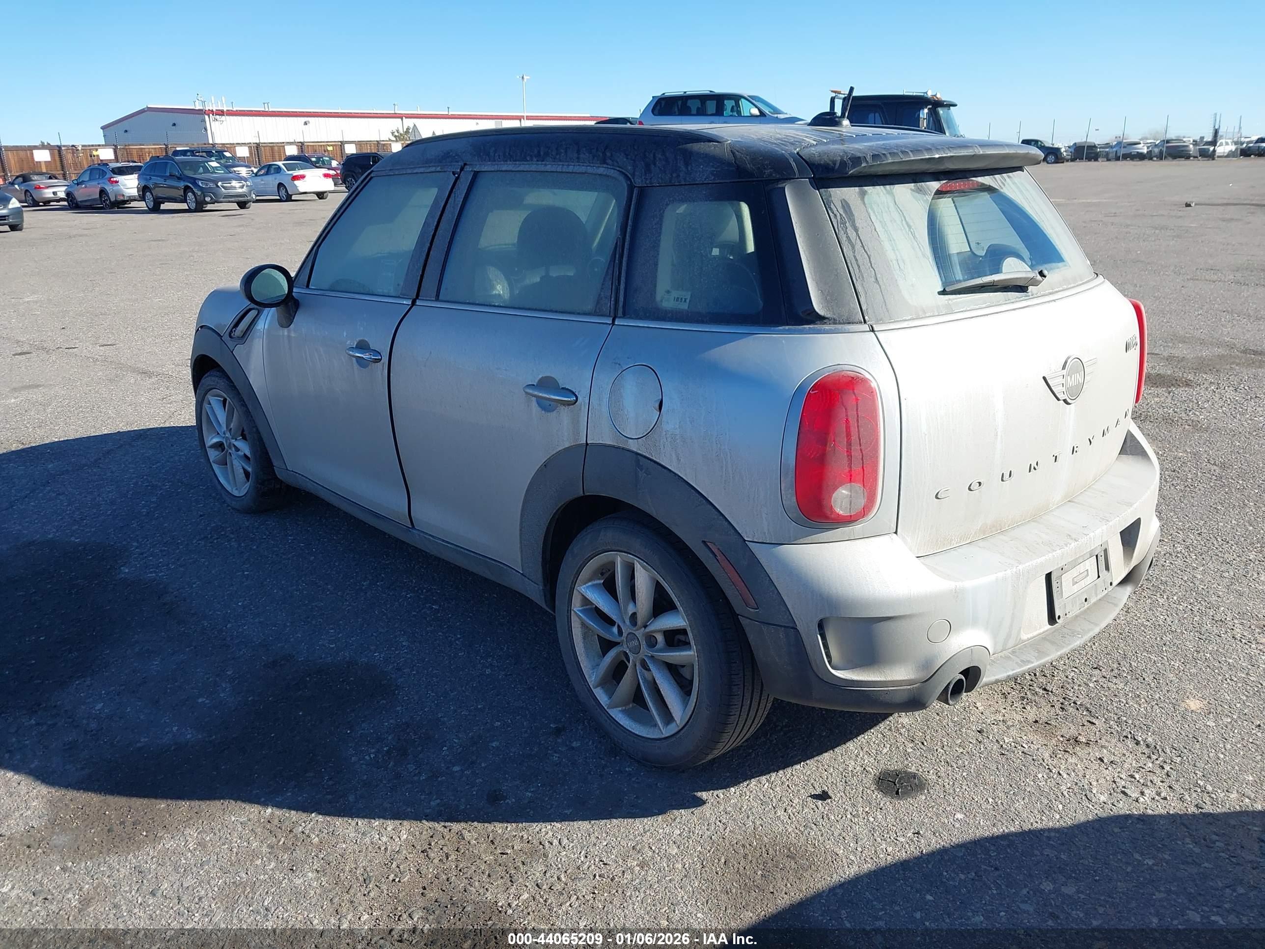 MINI COUNTRYMAN image 3