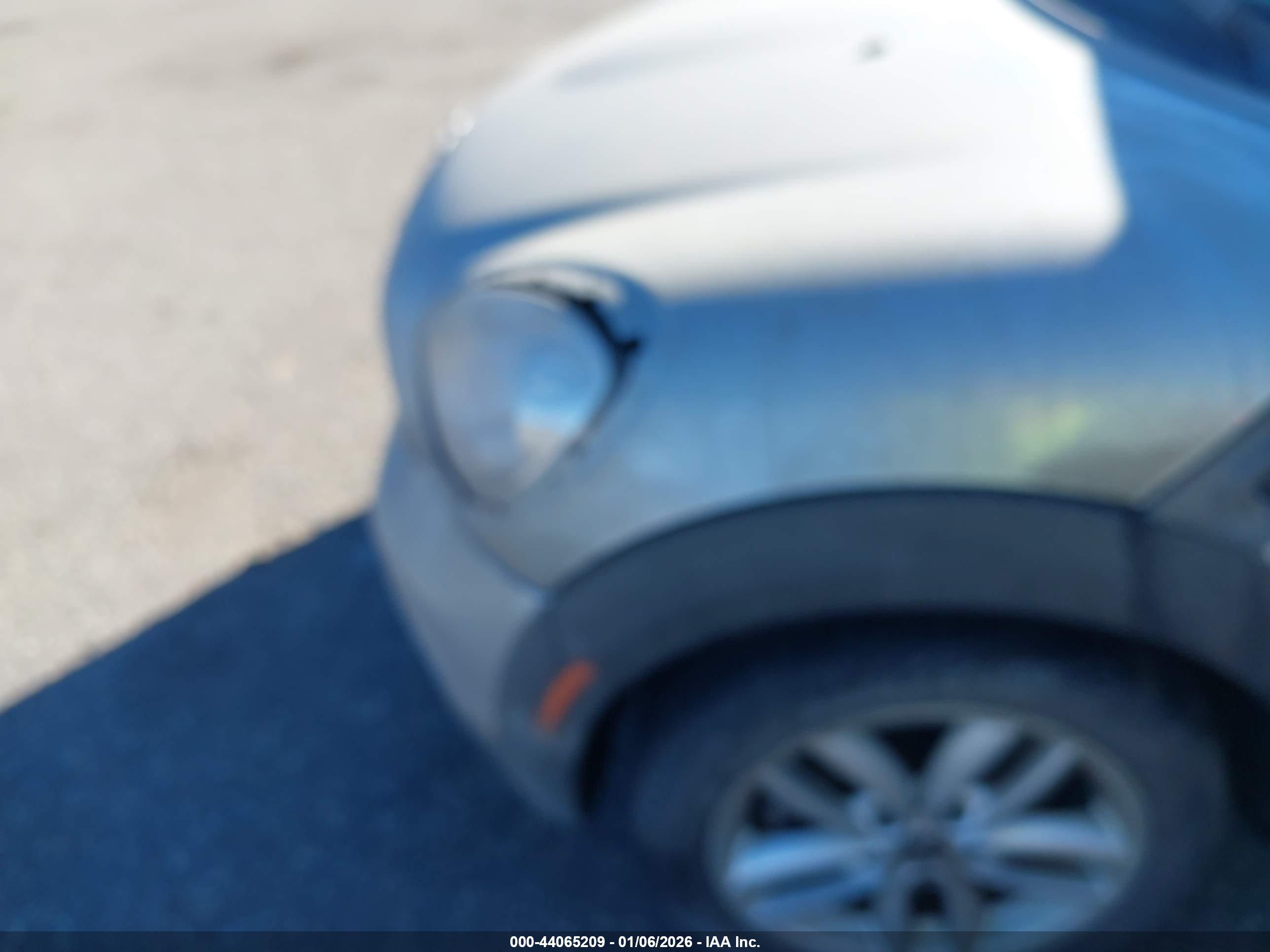 MINI COUNTRYMAN image 6