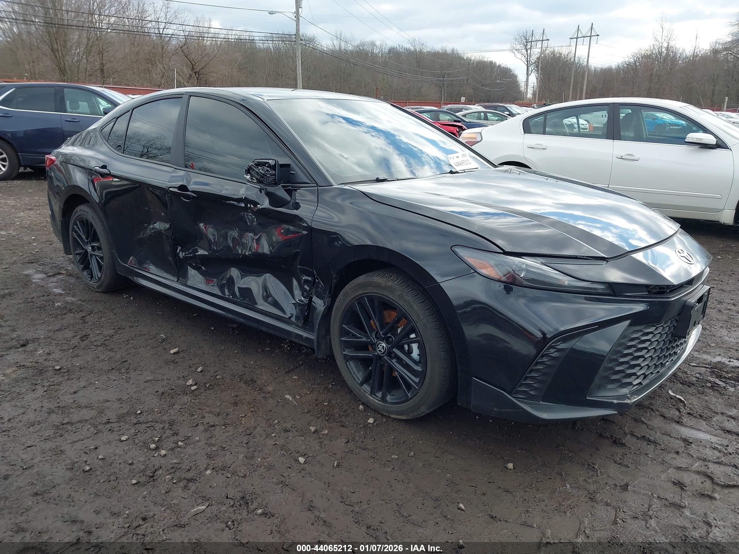TOYOTA CAMRY image 6
