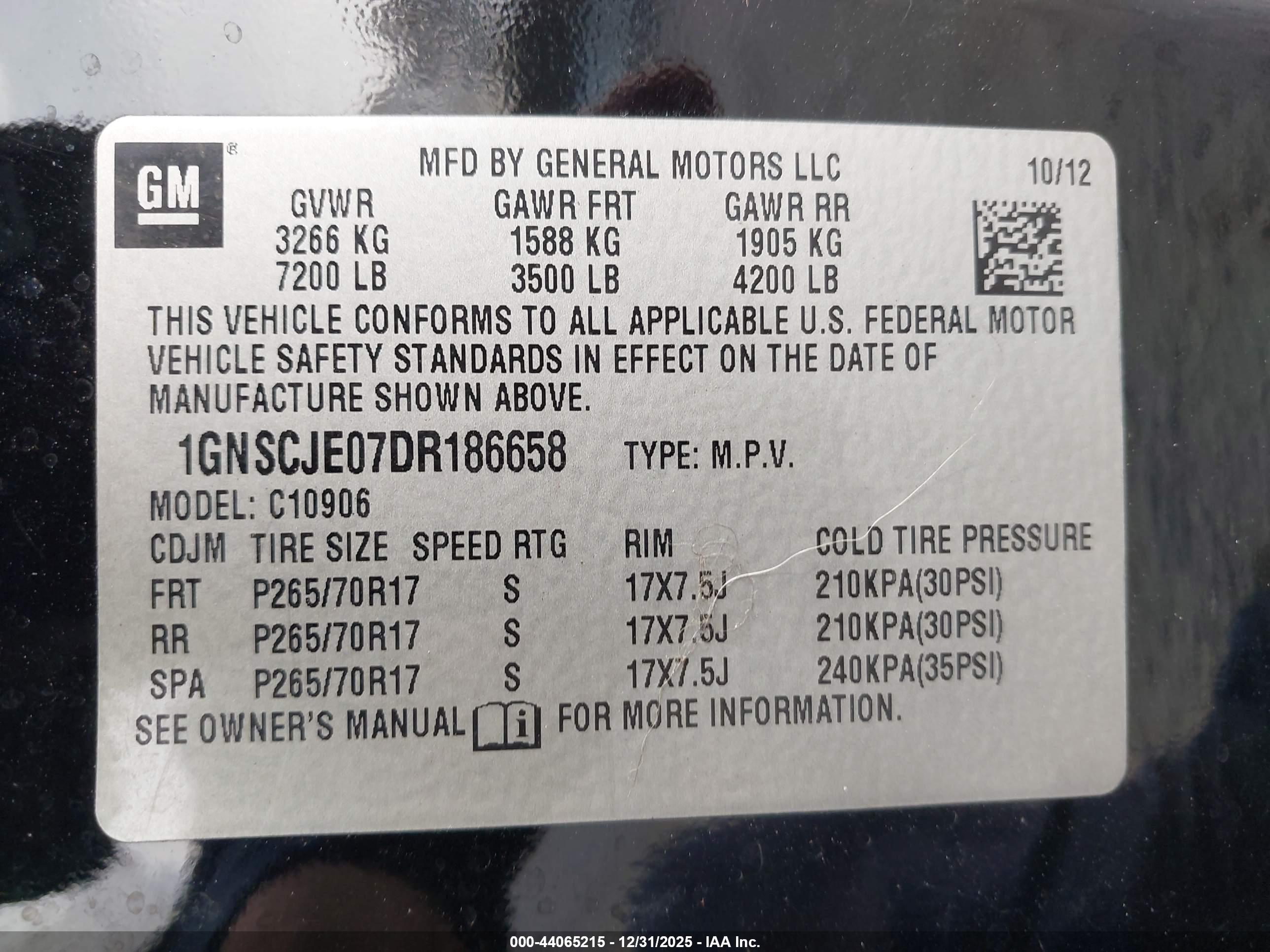 CHEVROLET SUBURBAN image 9