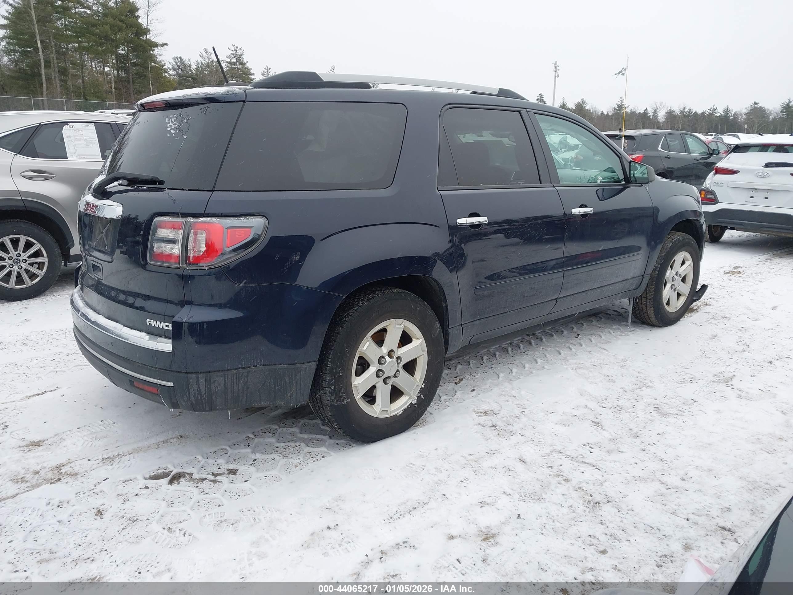 GMC ACADIA image 4