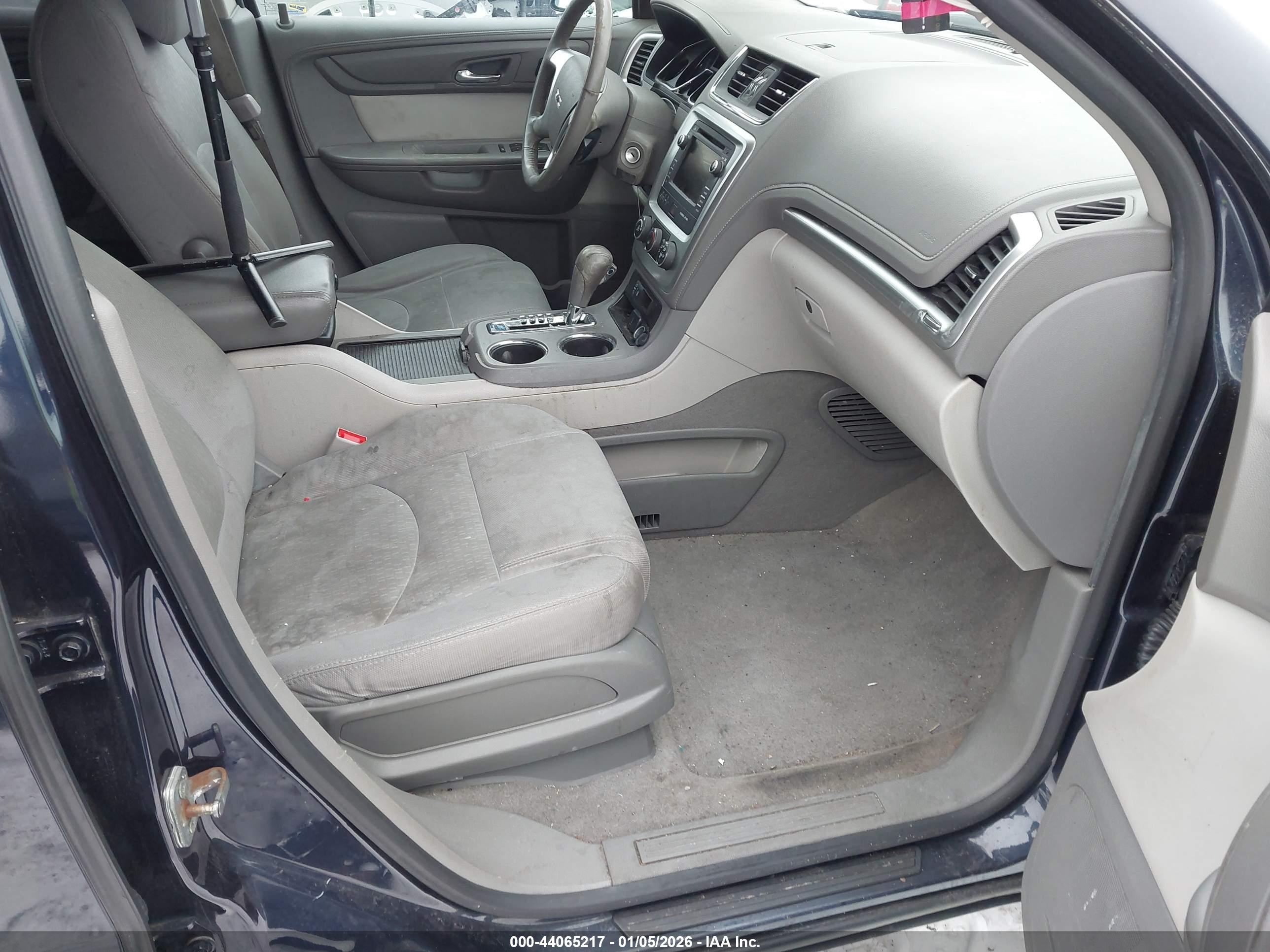 GMC ACADIA image 5