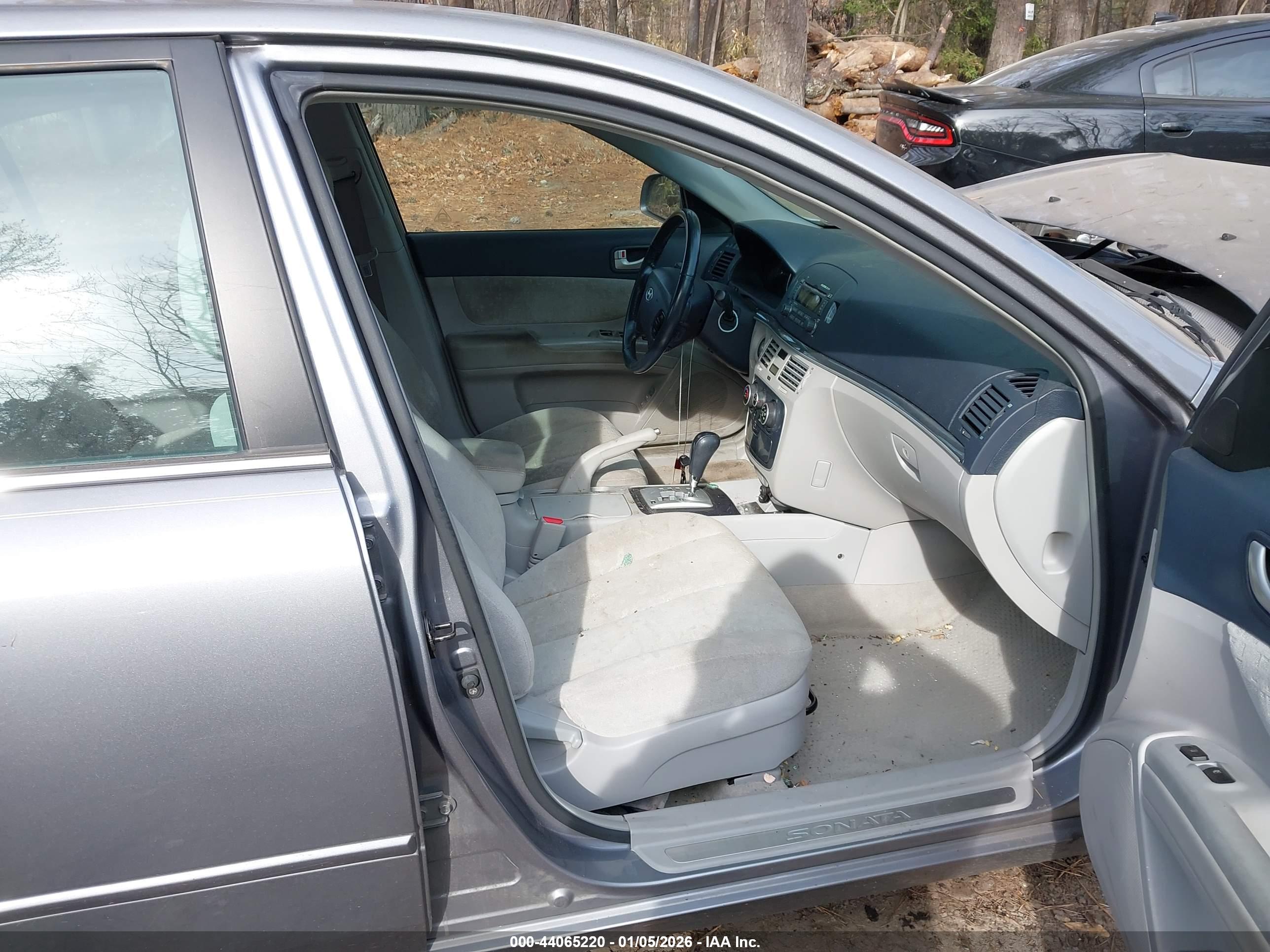 HYUNDAI SONATA image 5
