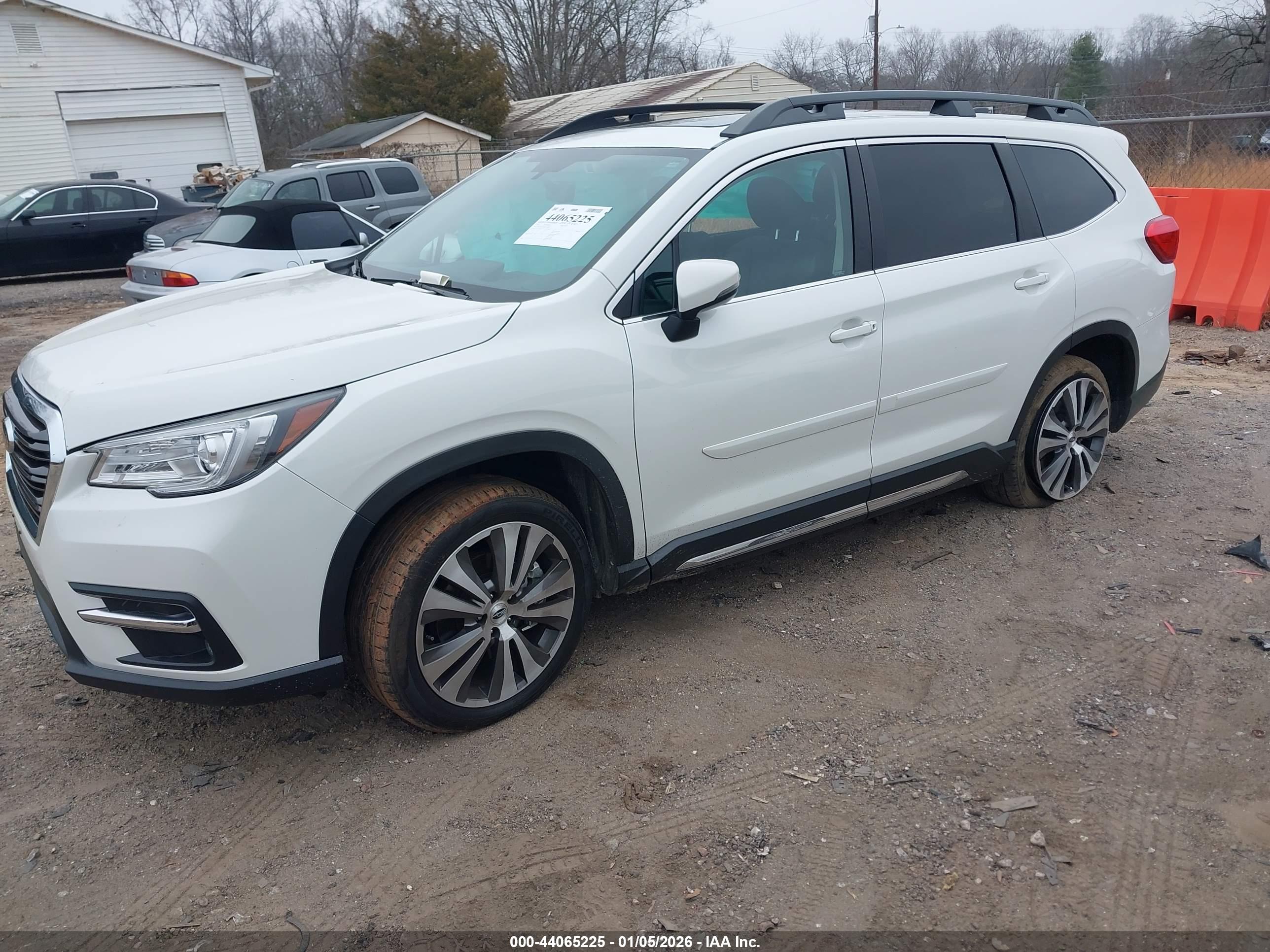 SUBARU ASCENT image 2