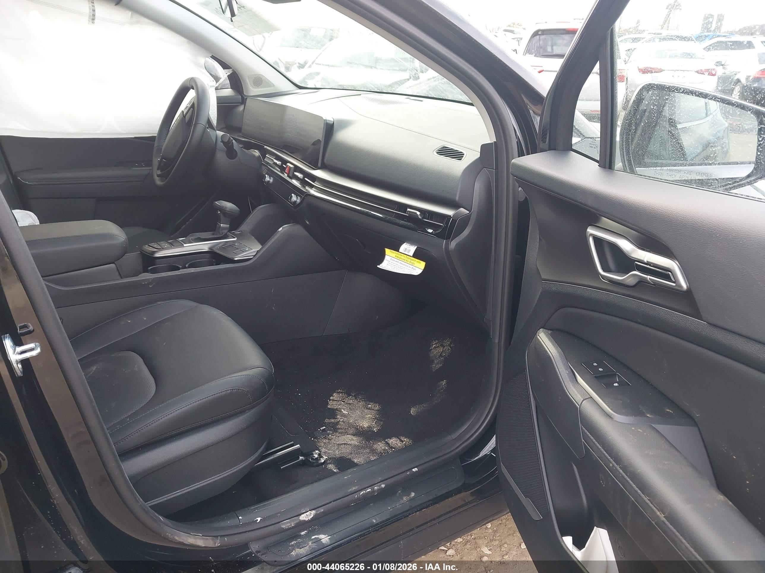 KIA SPORTAGE image 5