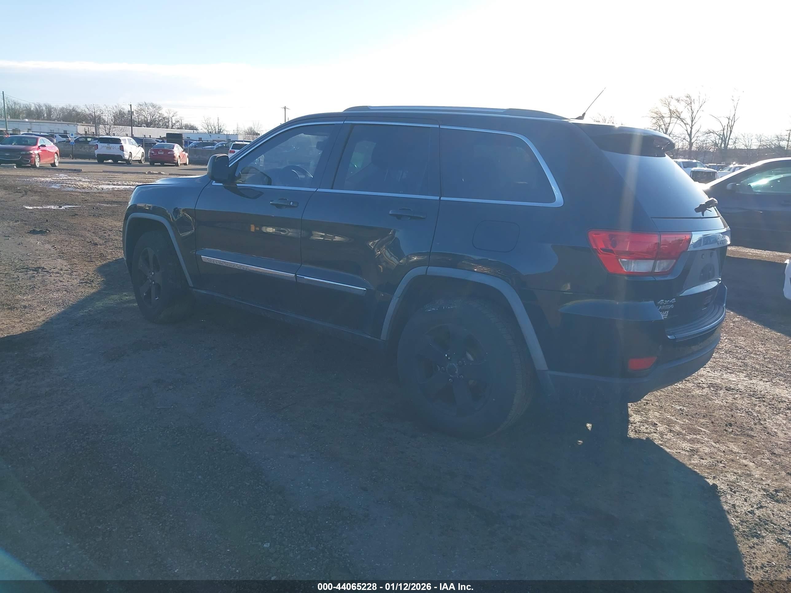 JEEP GRAND image 3