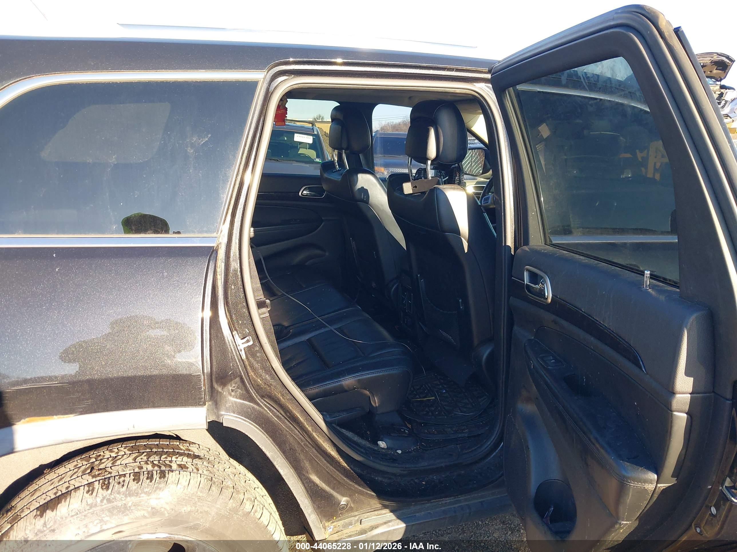 JEEP GRAND image 8