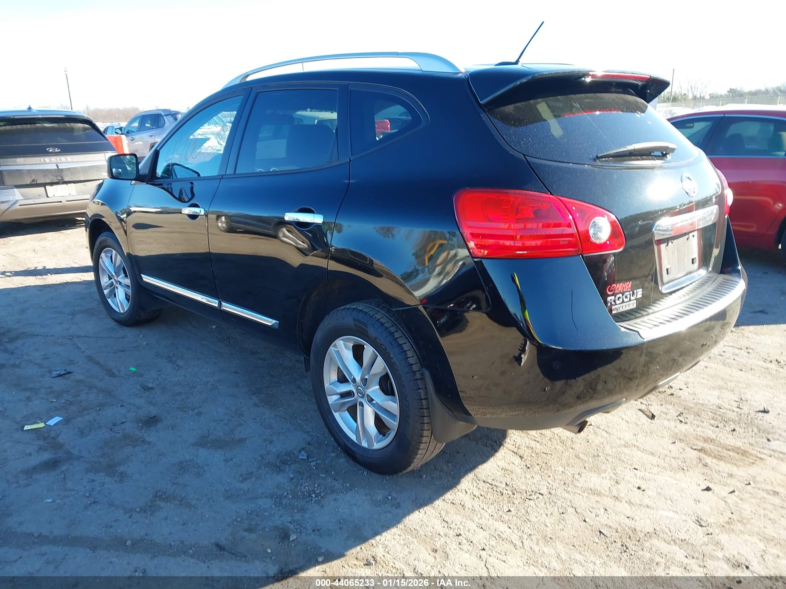NISSAN ROGUE image 3