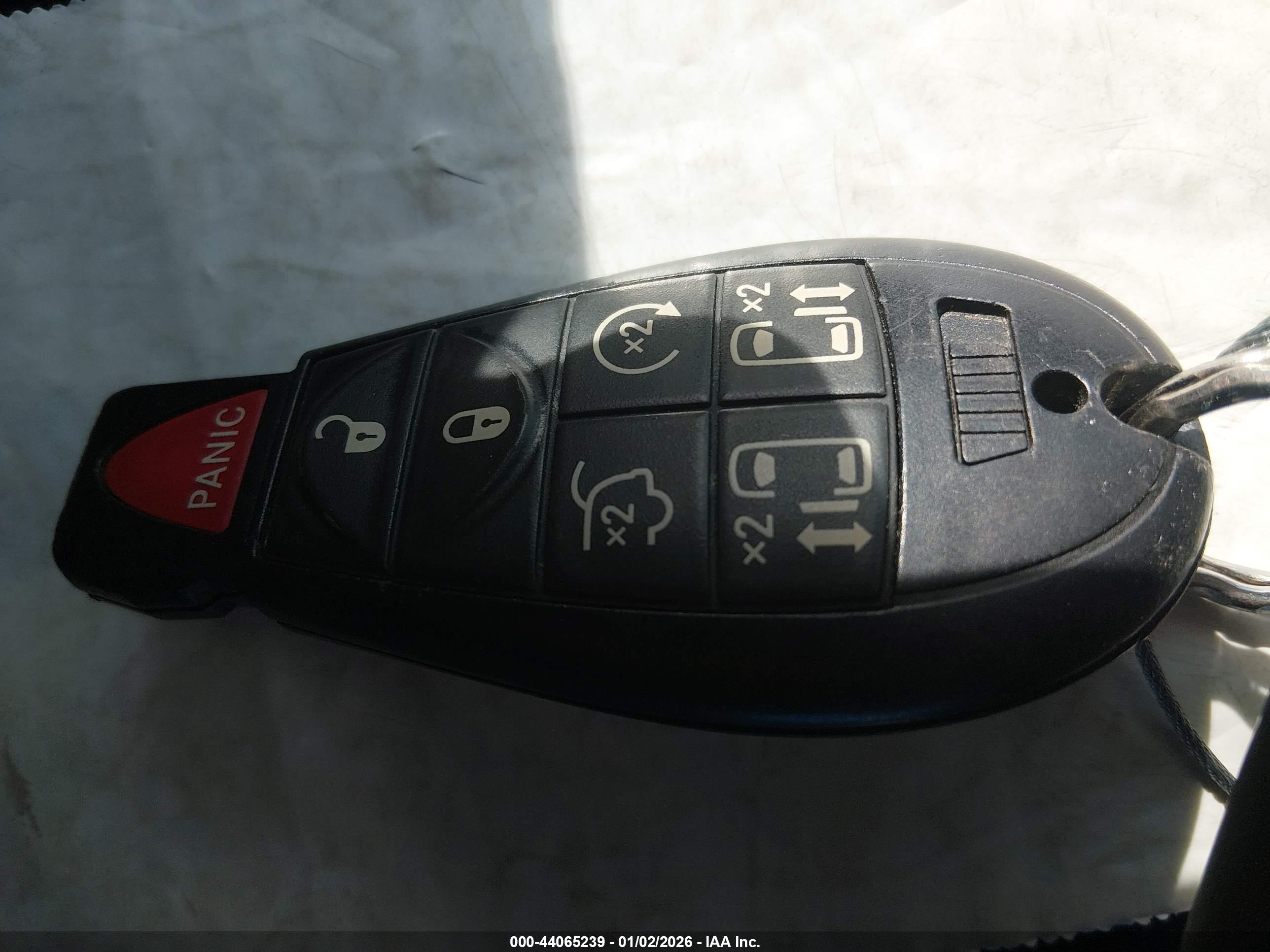 CHRYSLER TOWN image 11
