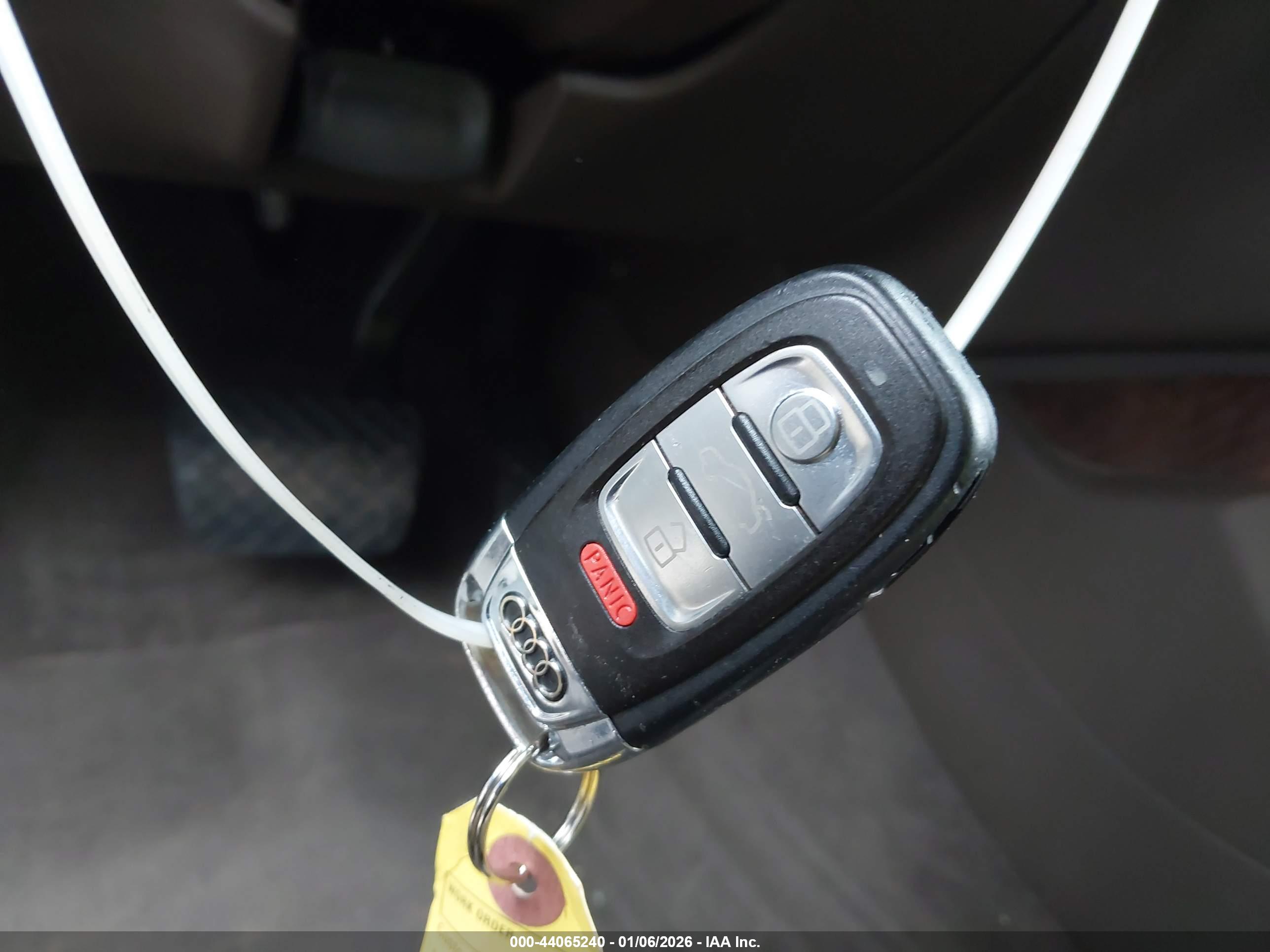 AUDI A4 image 11