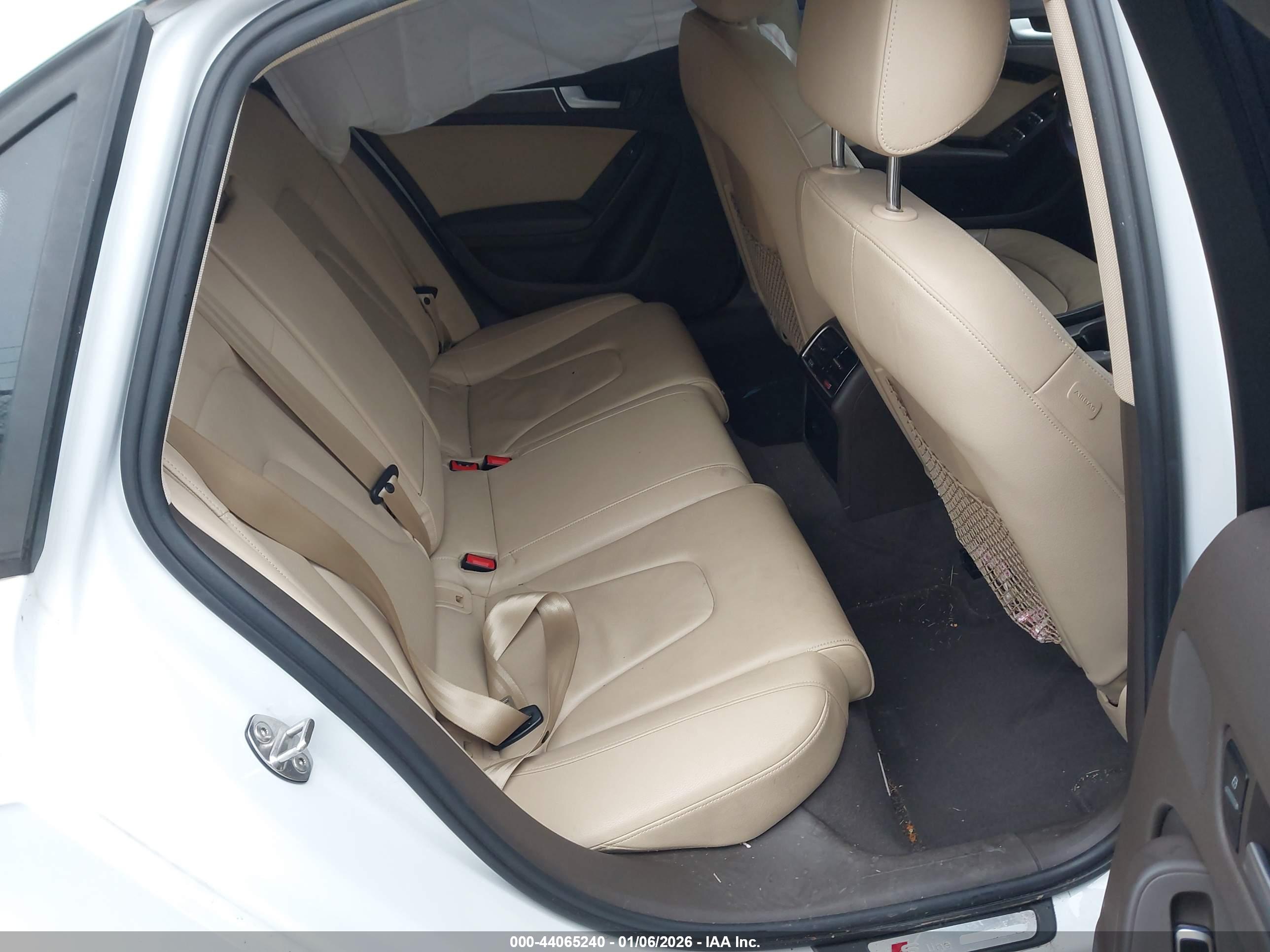 AUDI A4 image 8