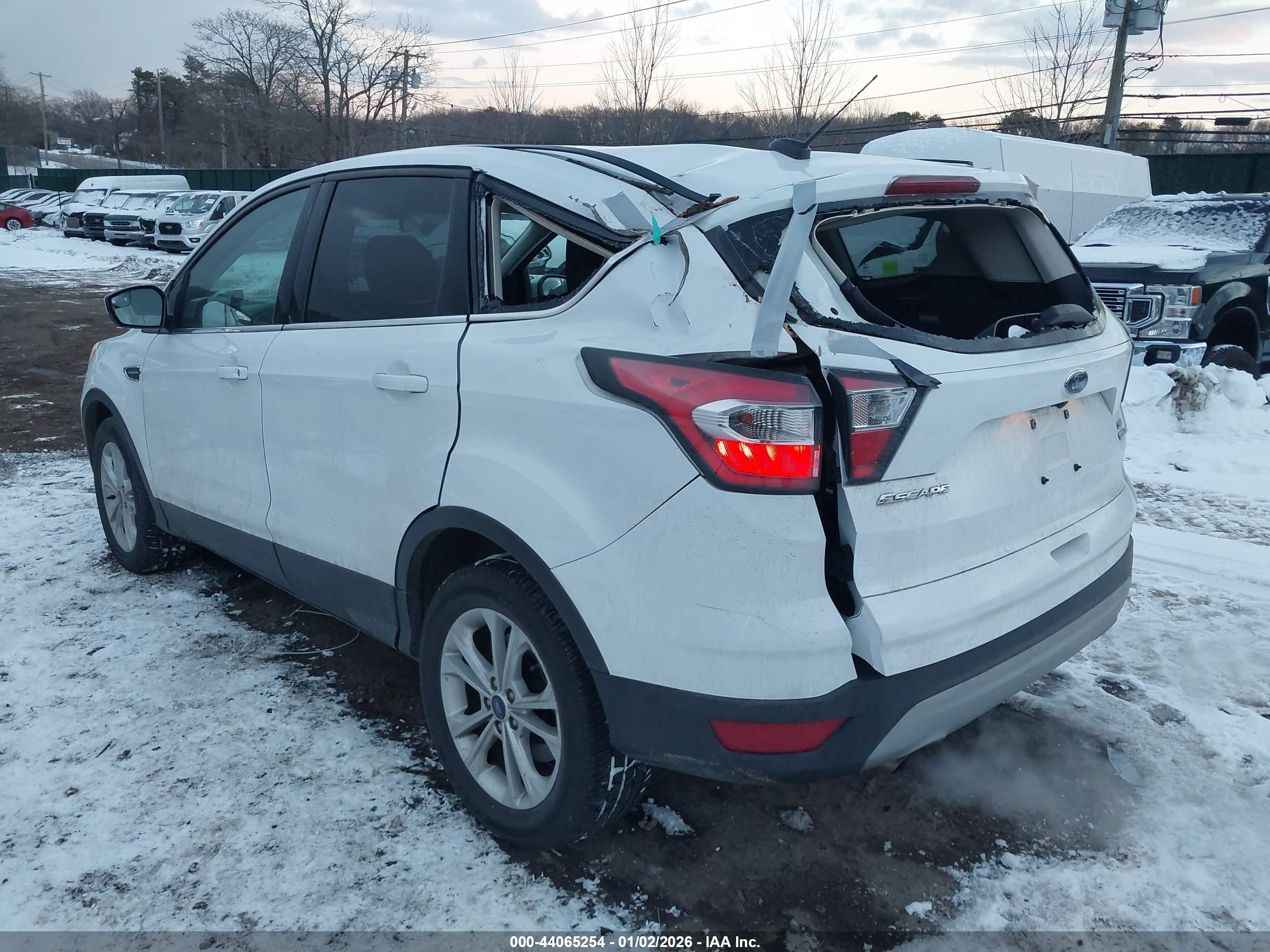 FORD ESCAPE image 3