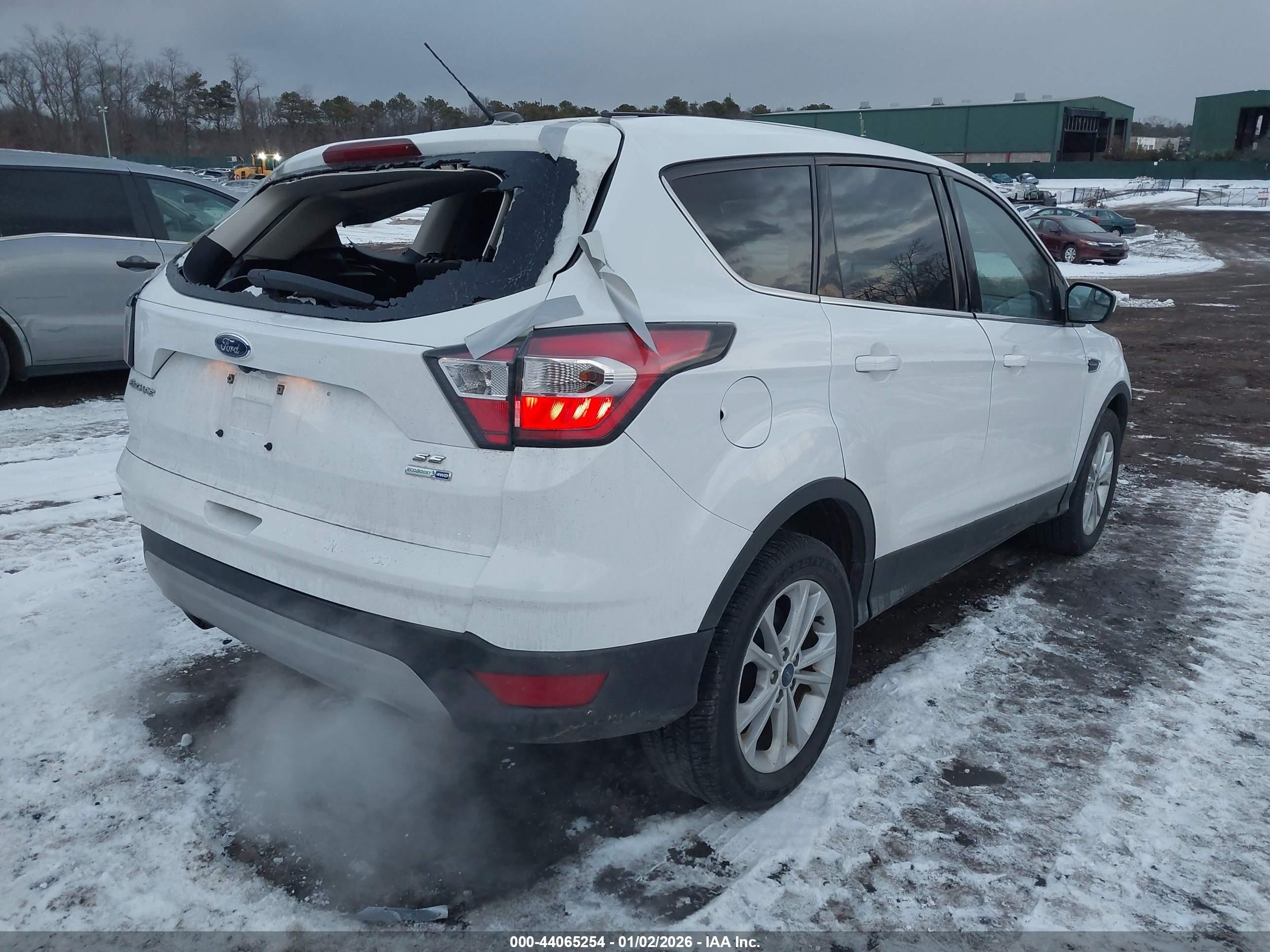 FORD ESCAPE image 4