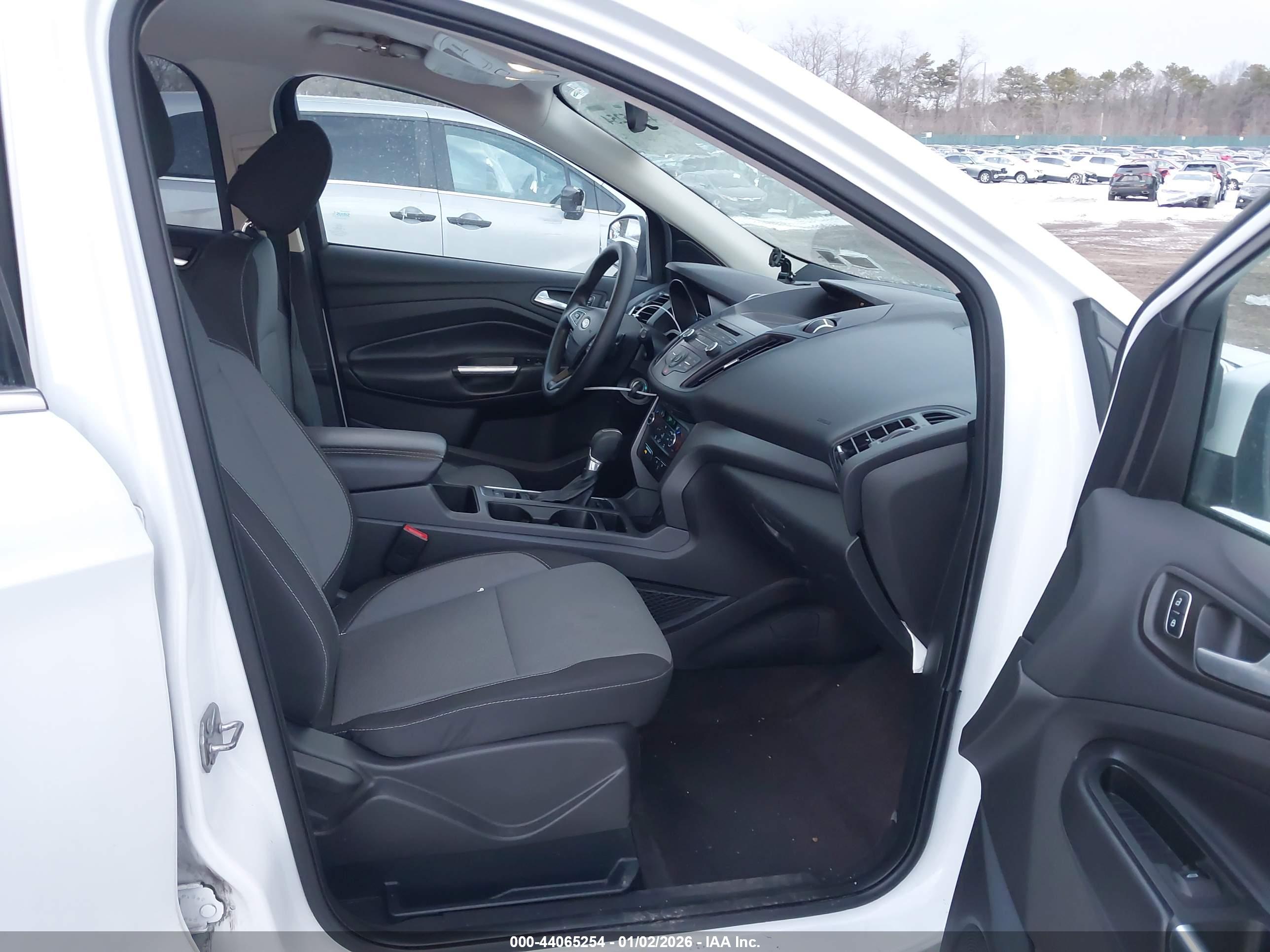 FORD ESCAPE image 5