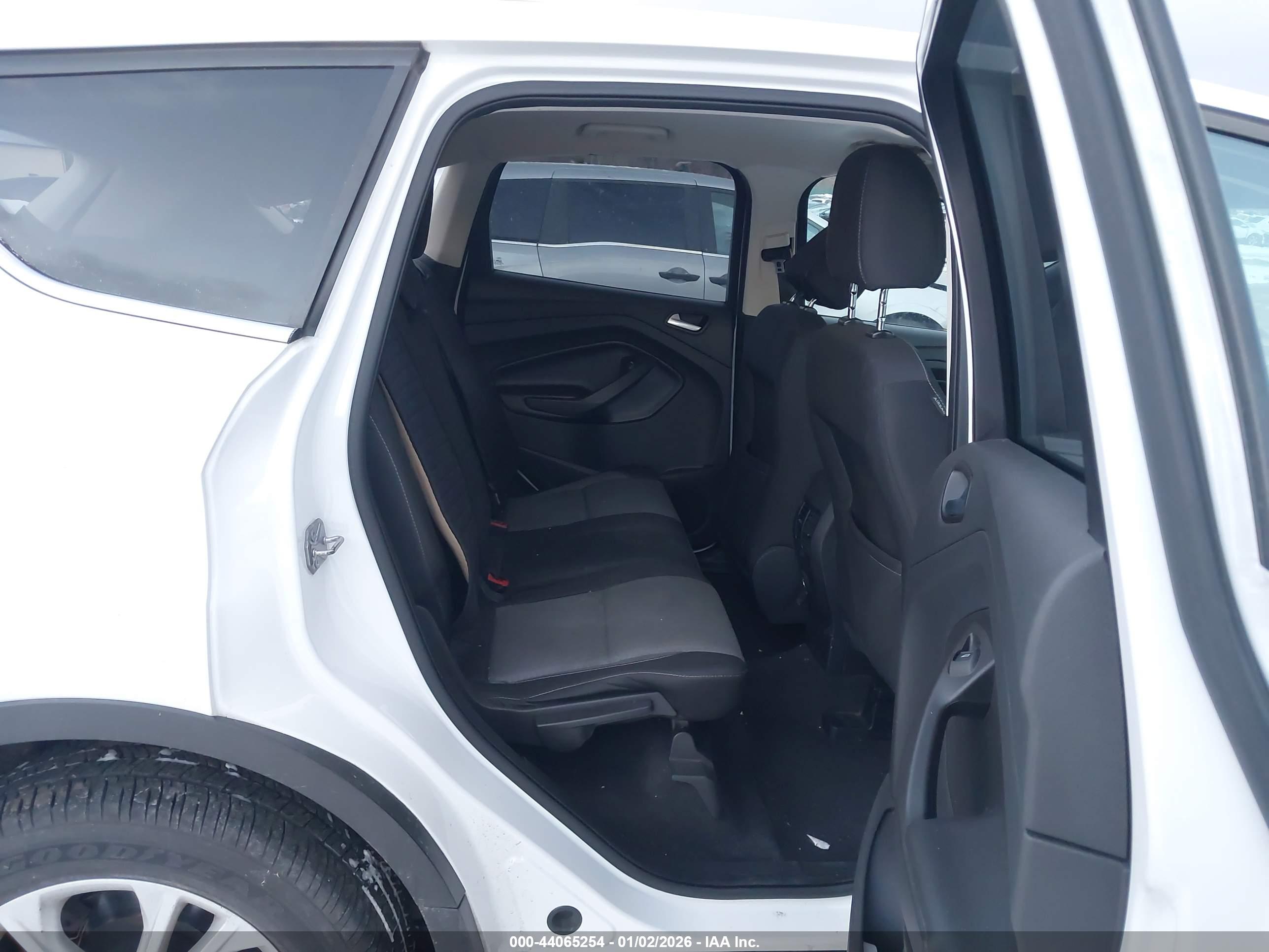 FORD ESCAPE image 8