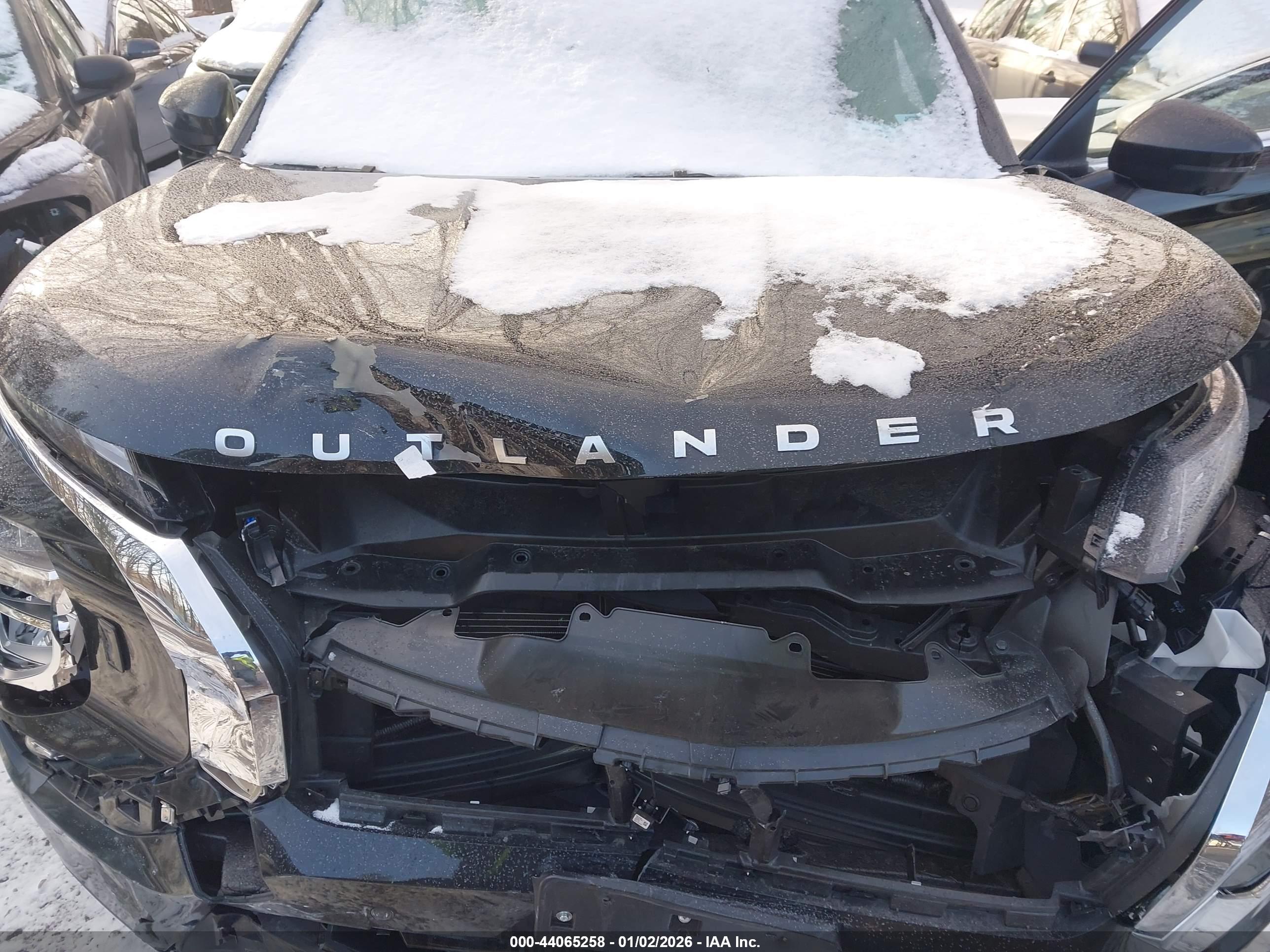 MITSUBISHI OUTLANDER image 10