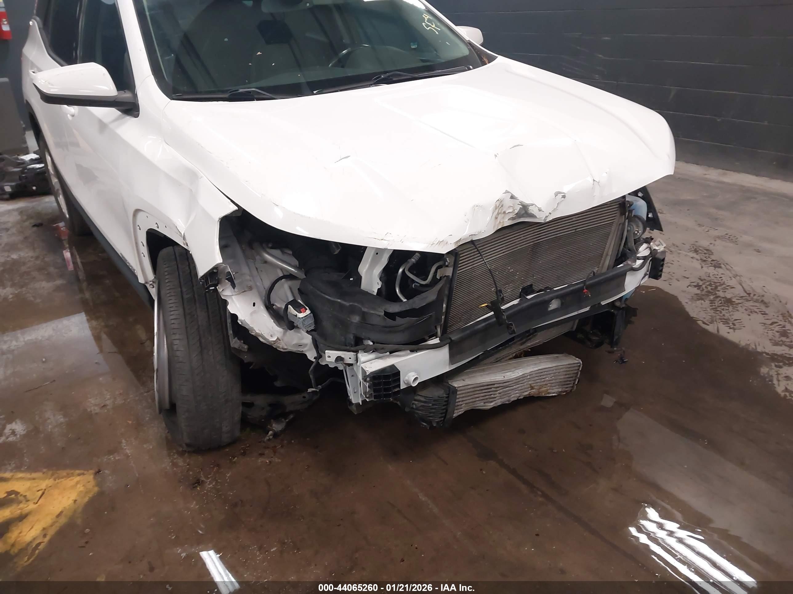 GMC TERRAIN image 6