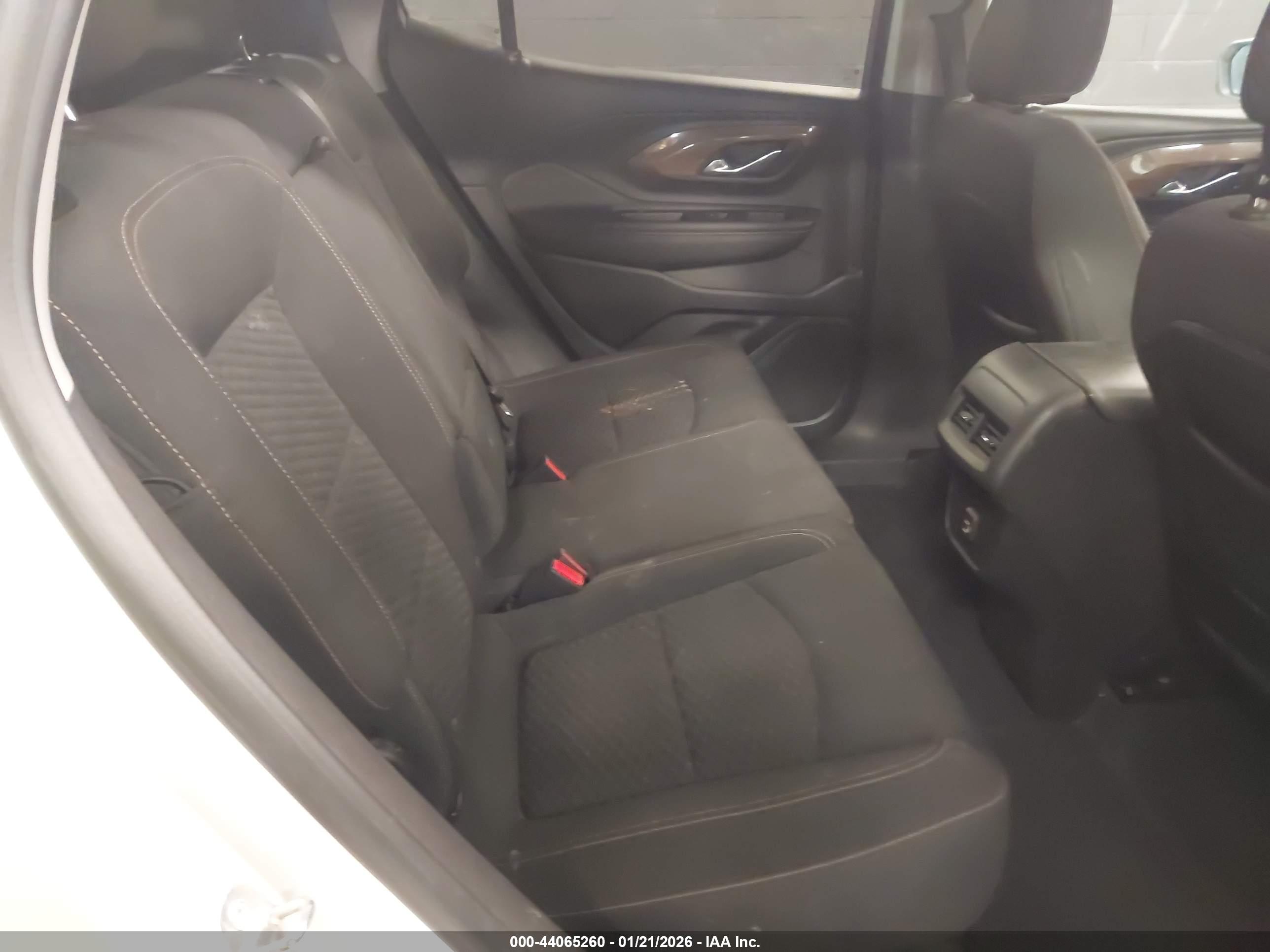 GMC TERRAIN image 8