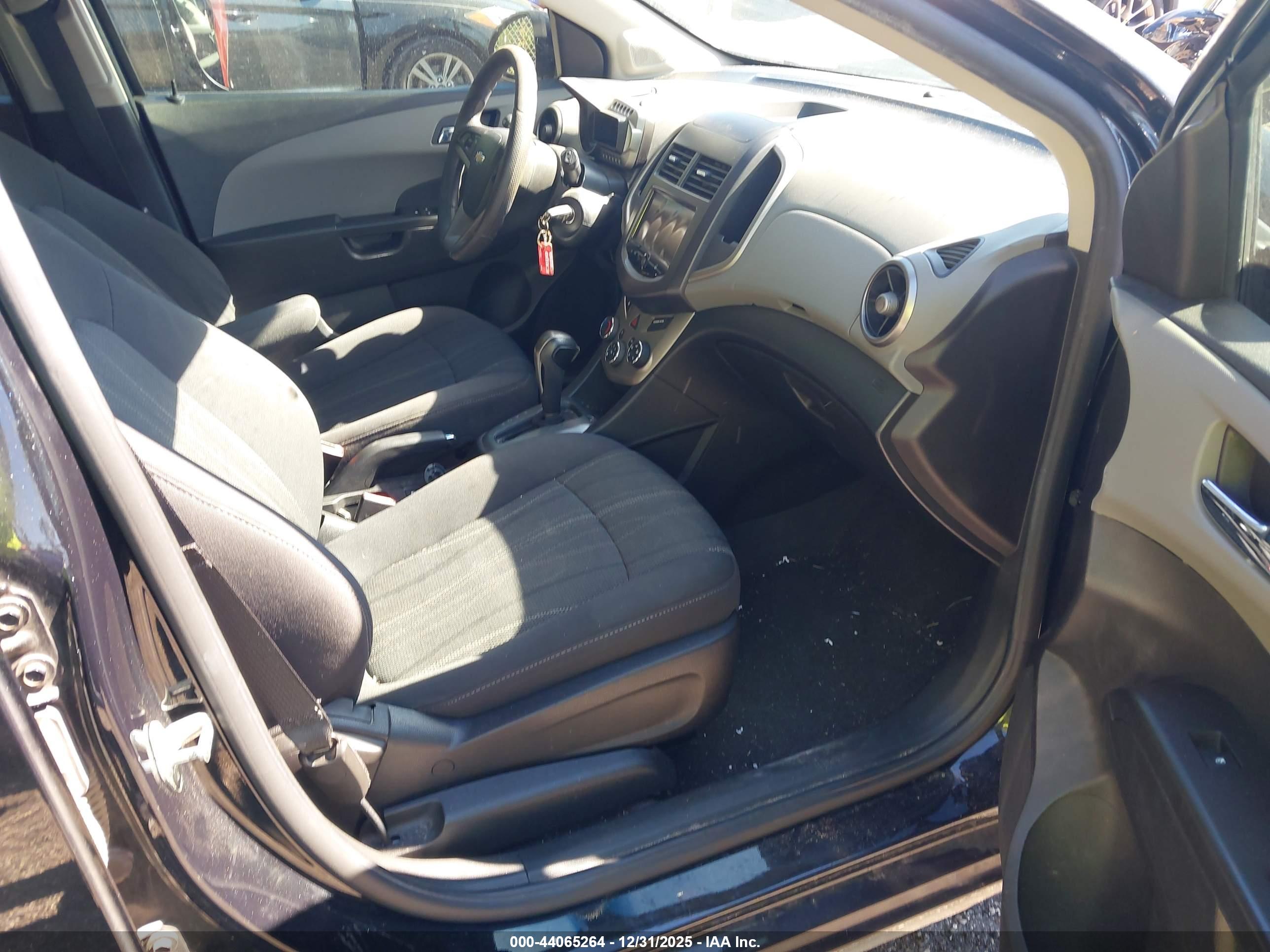 CHEVROLET SONIC image 5