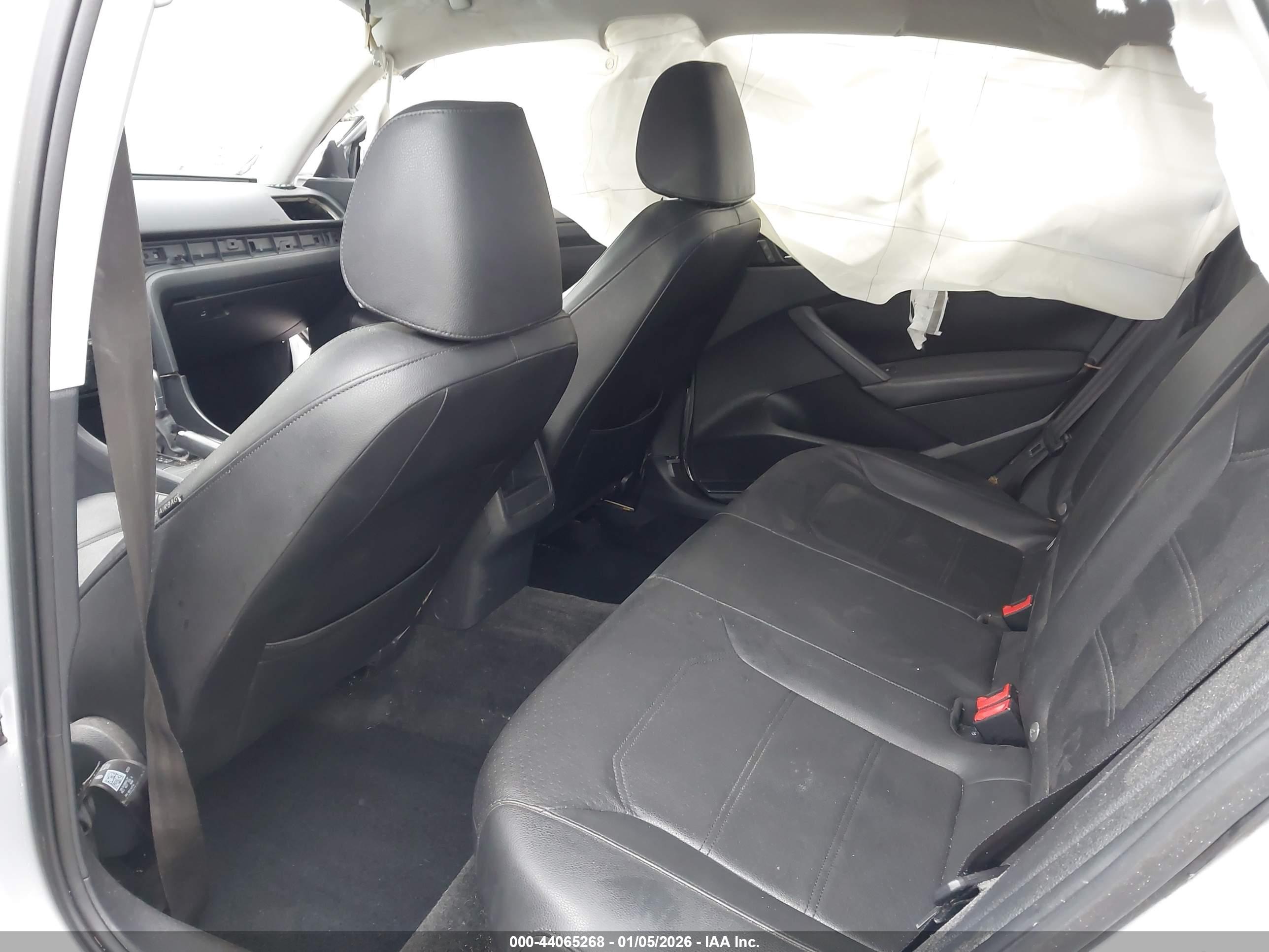 VOLKSWAGEN PASSAT image 8