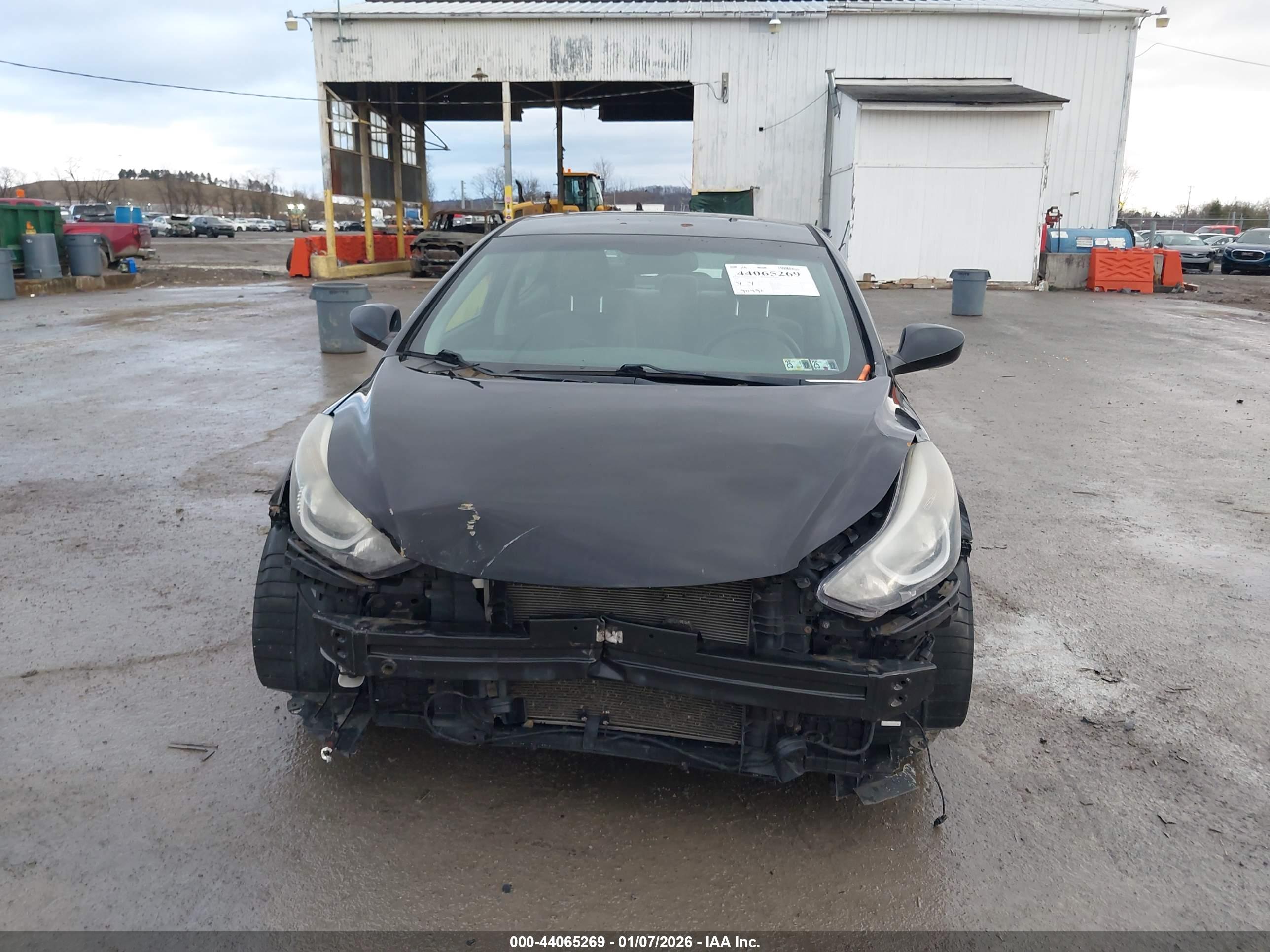 HYUNDAI ELANTRA image 6