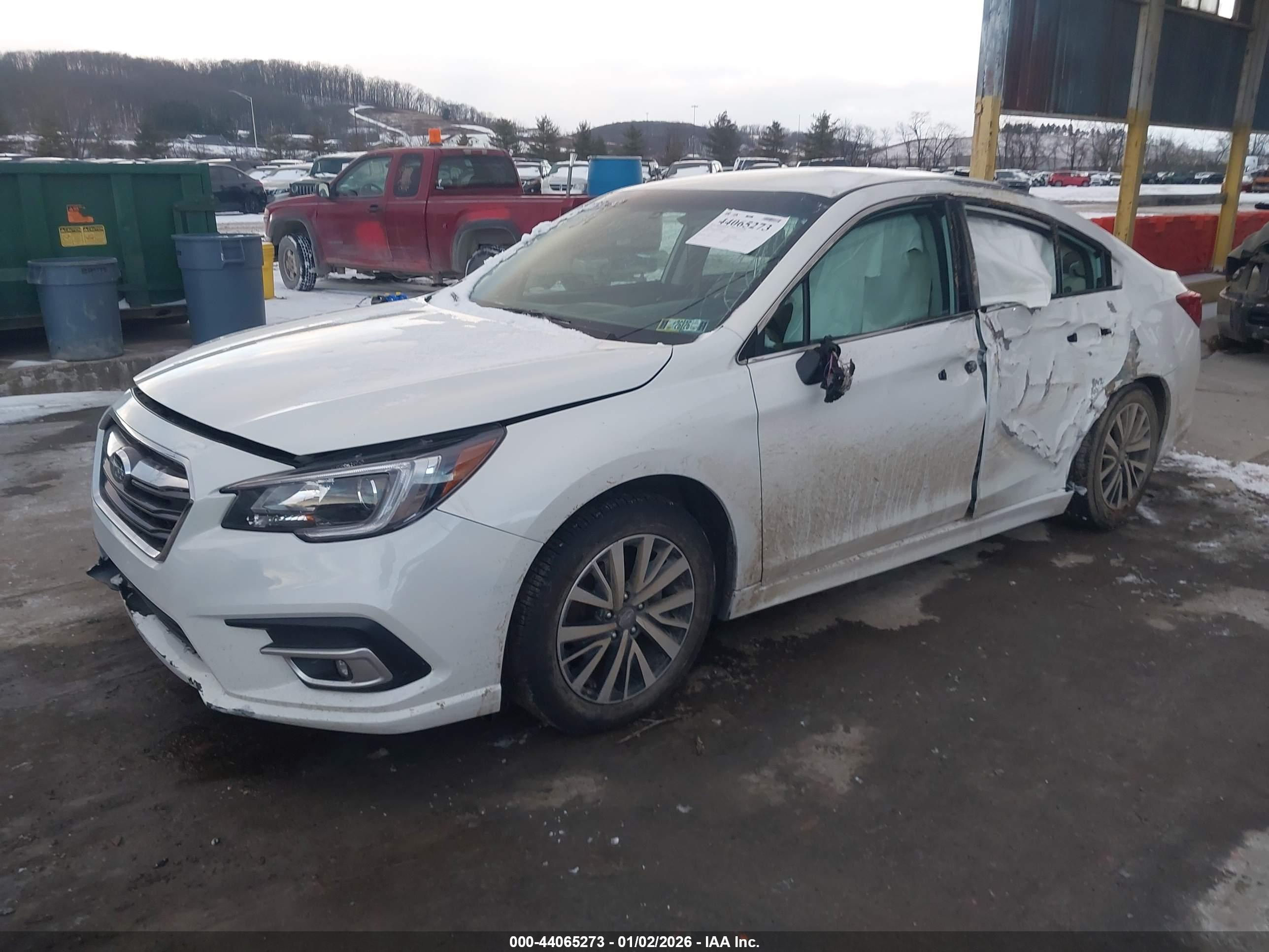 SUBARU LEGACY image 2