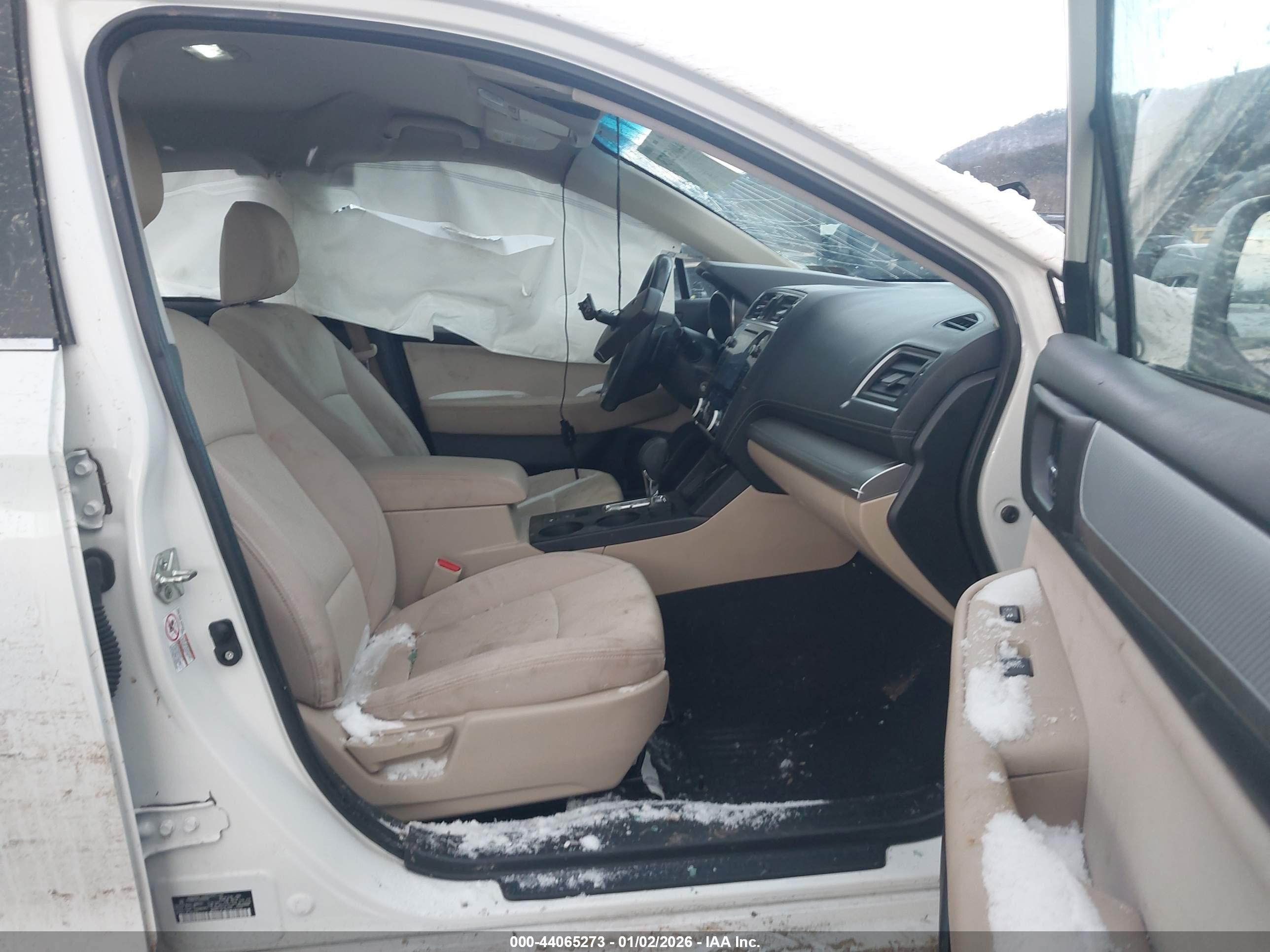 SUBARU LEGACY image 5