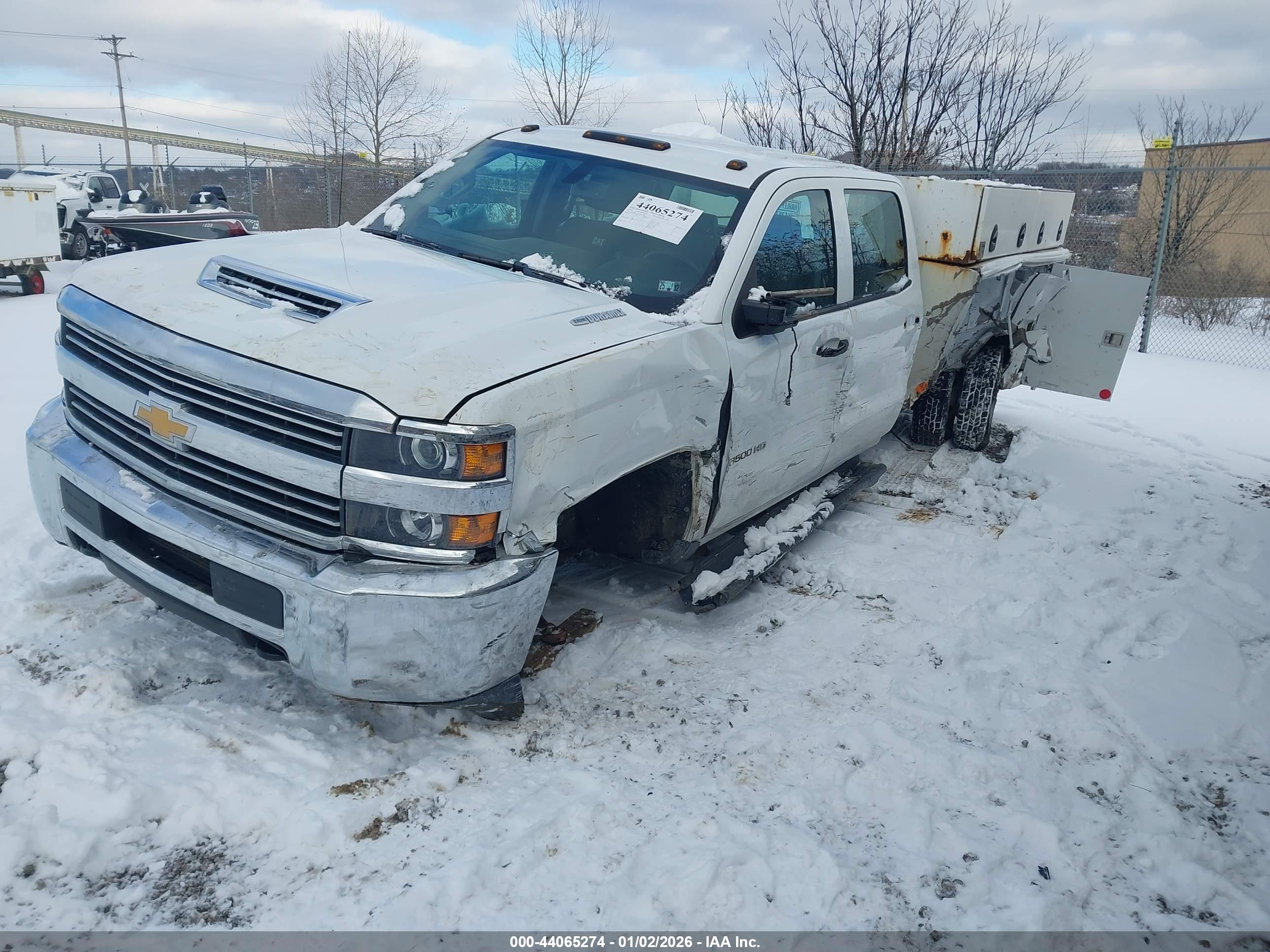CHEVROLET SILVERADO image 2