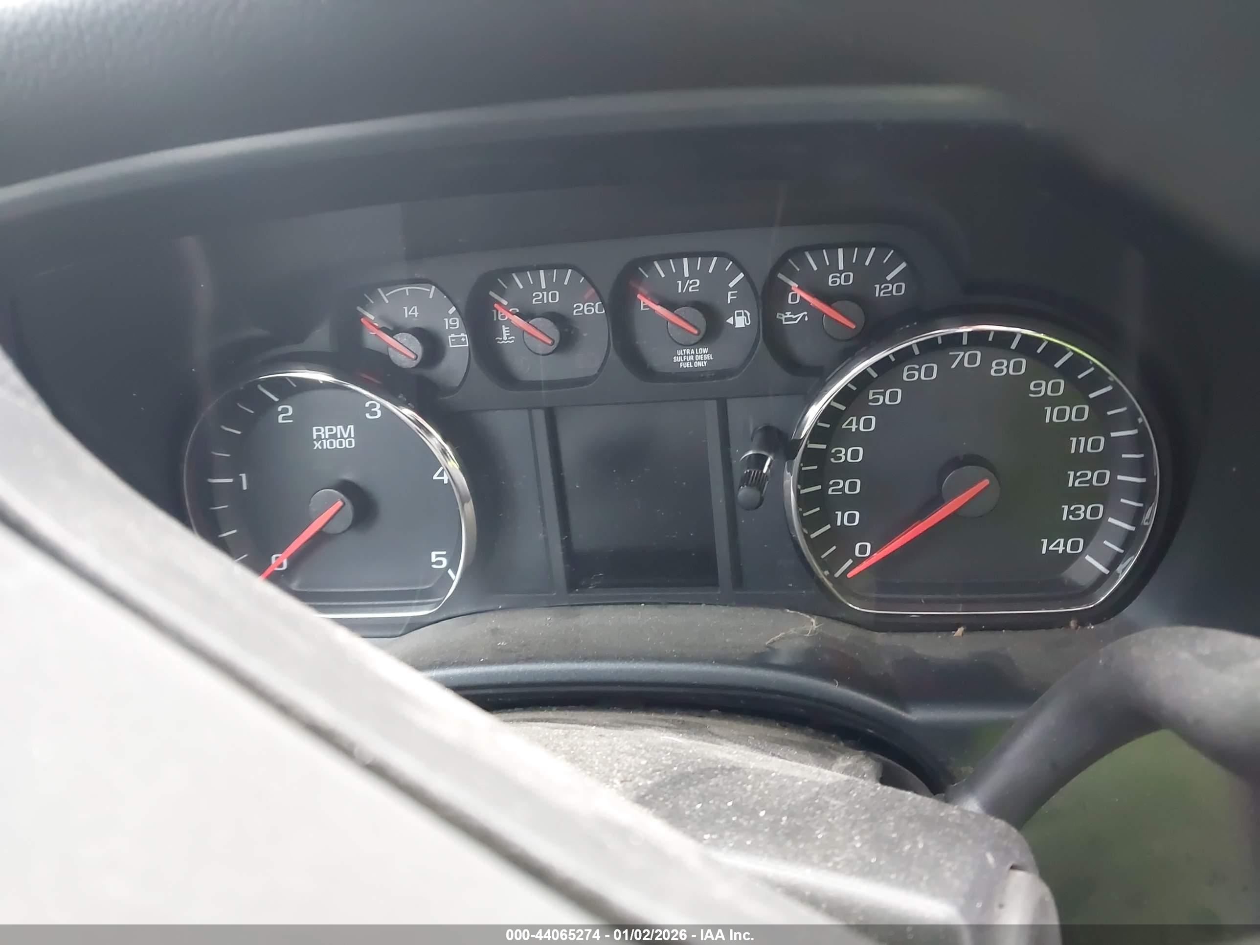 CHEVROLET SILVERADO image 6