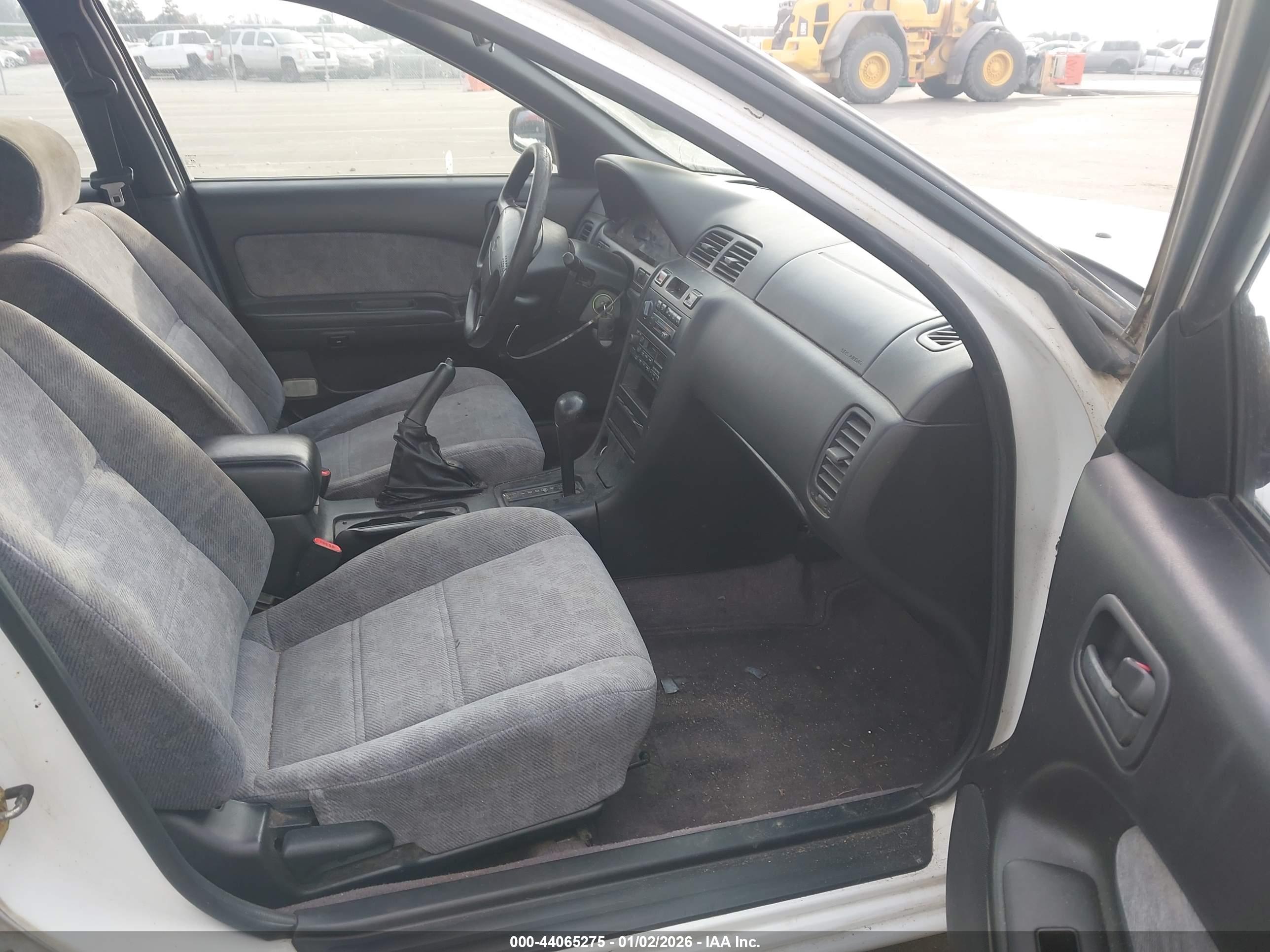 NISSAN MAXIMA image 5