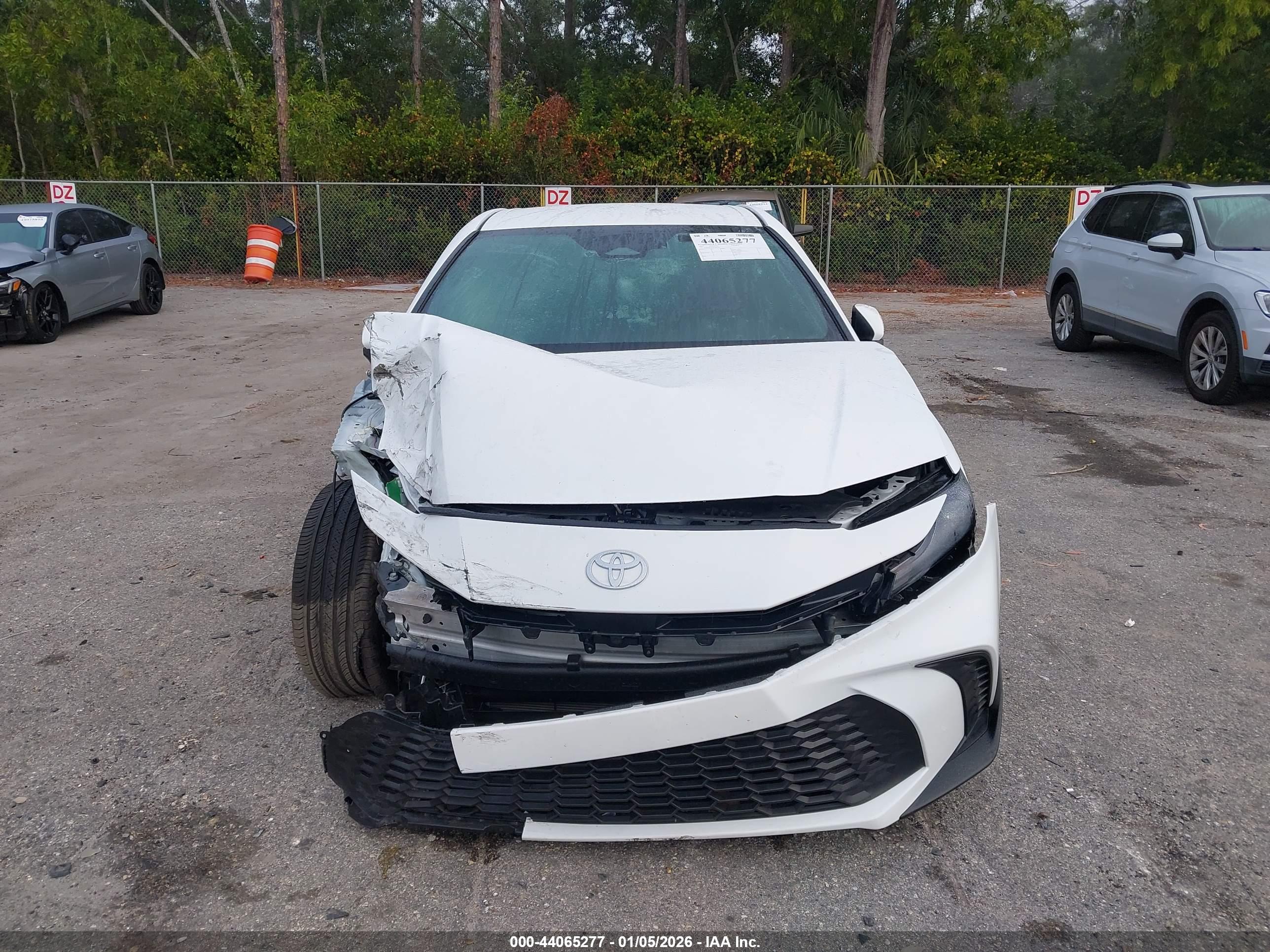 TOYOTA CAMRY image 6