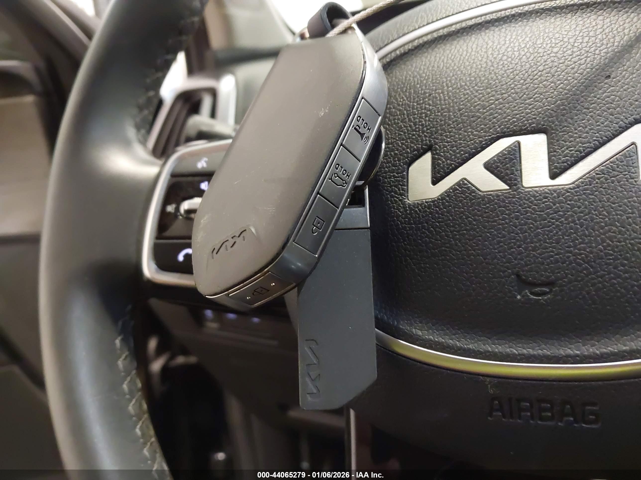 KIA SORENTO image 11