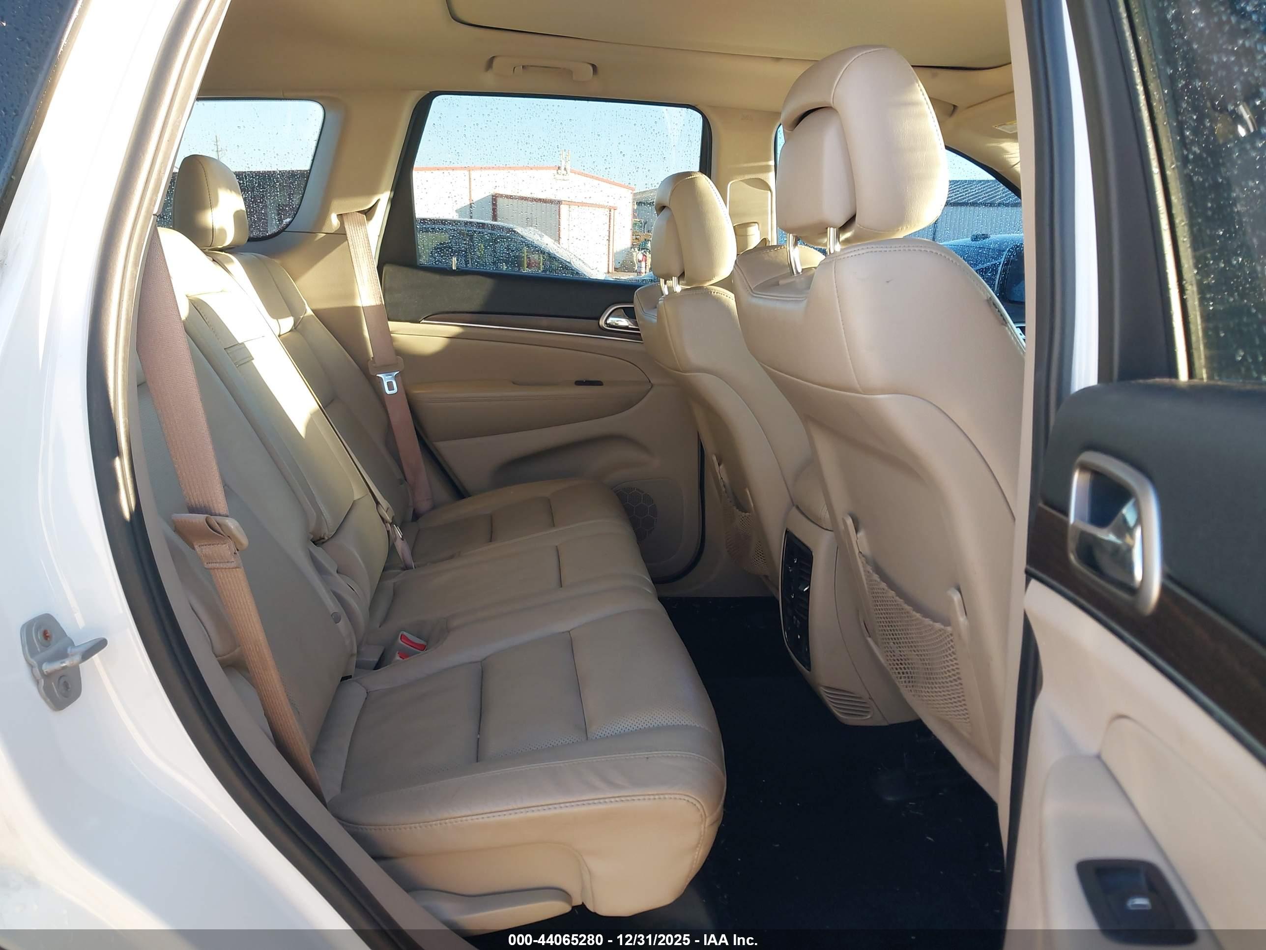 JEEP GRAND image 8