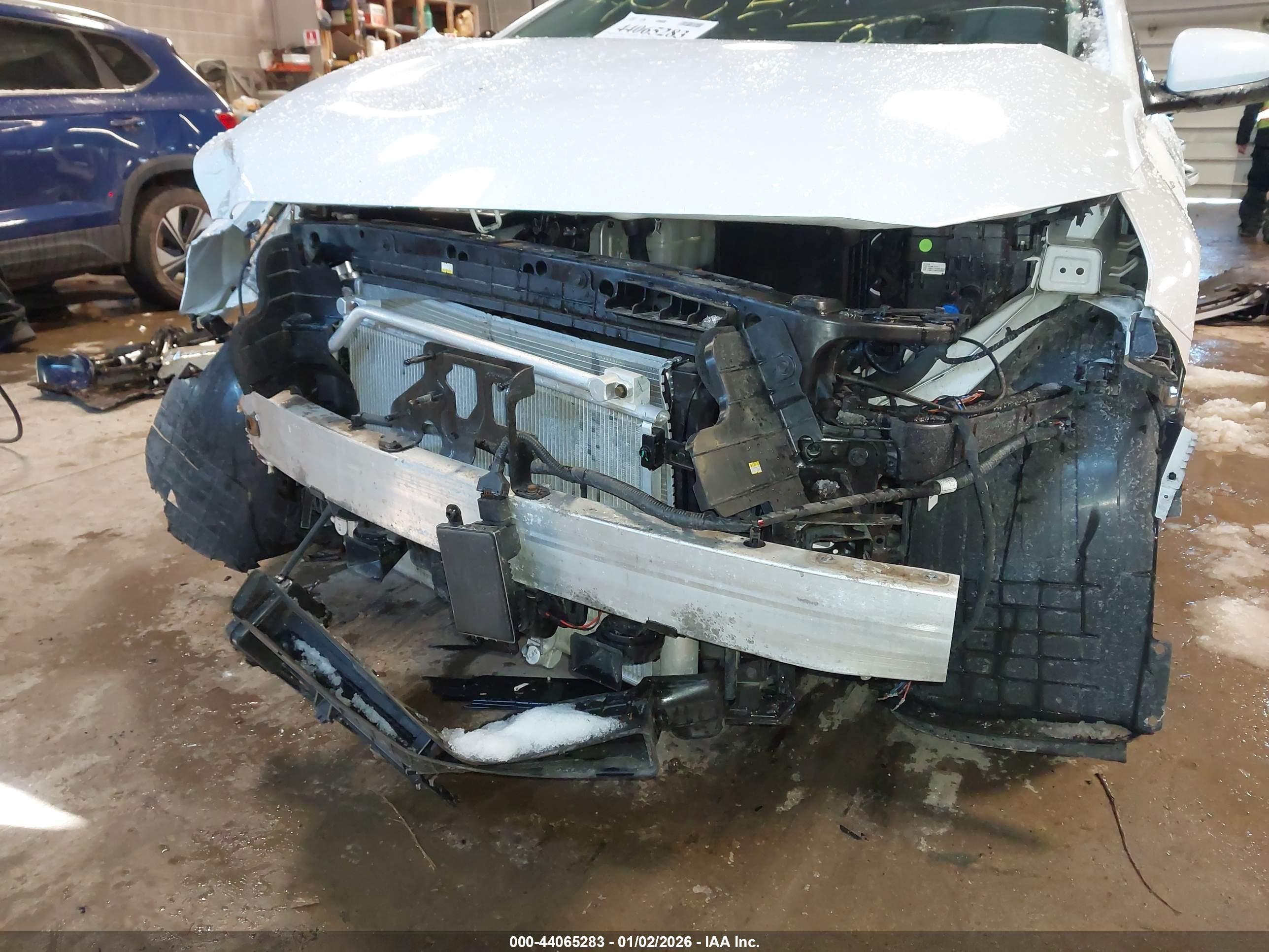 HYUNDAI IONIQ image 6