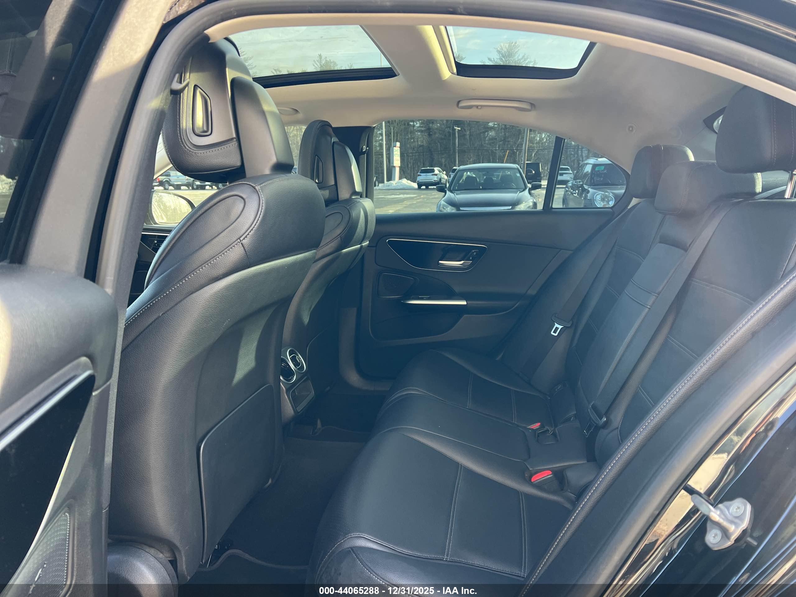 MERCEDES-BENZ C image 8