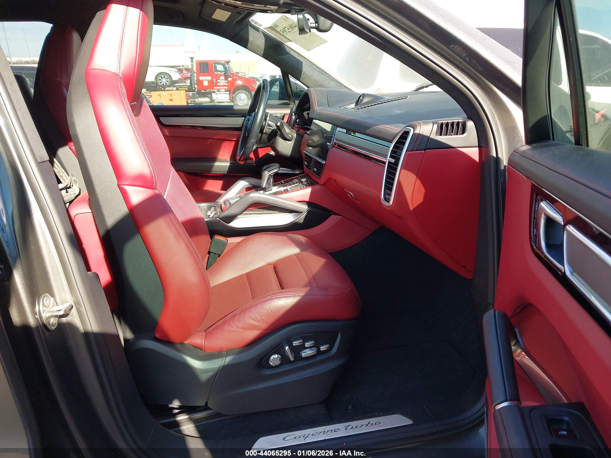 PORSCHE CAYENNE image 5