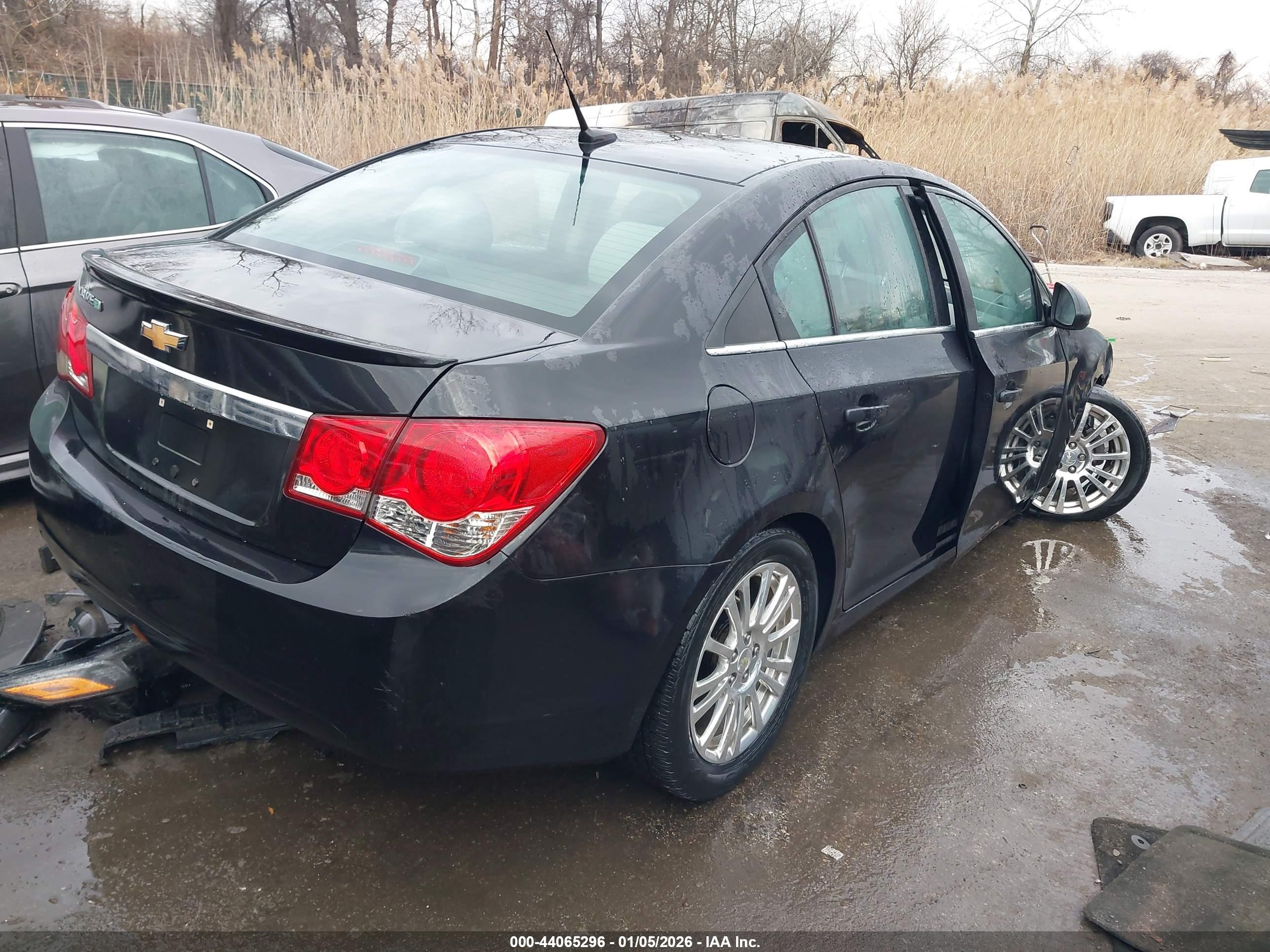 CHEVROLET CRUZE image 4