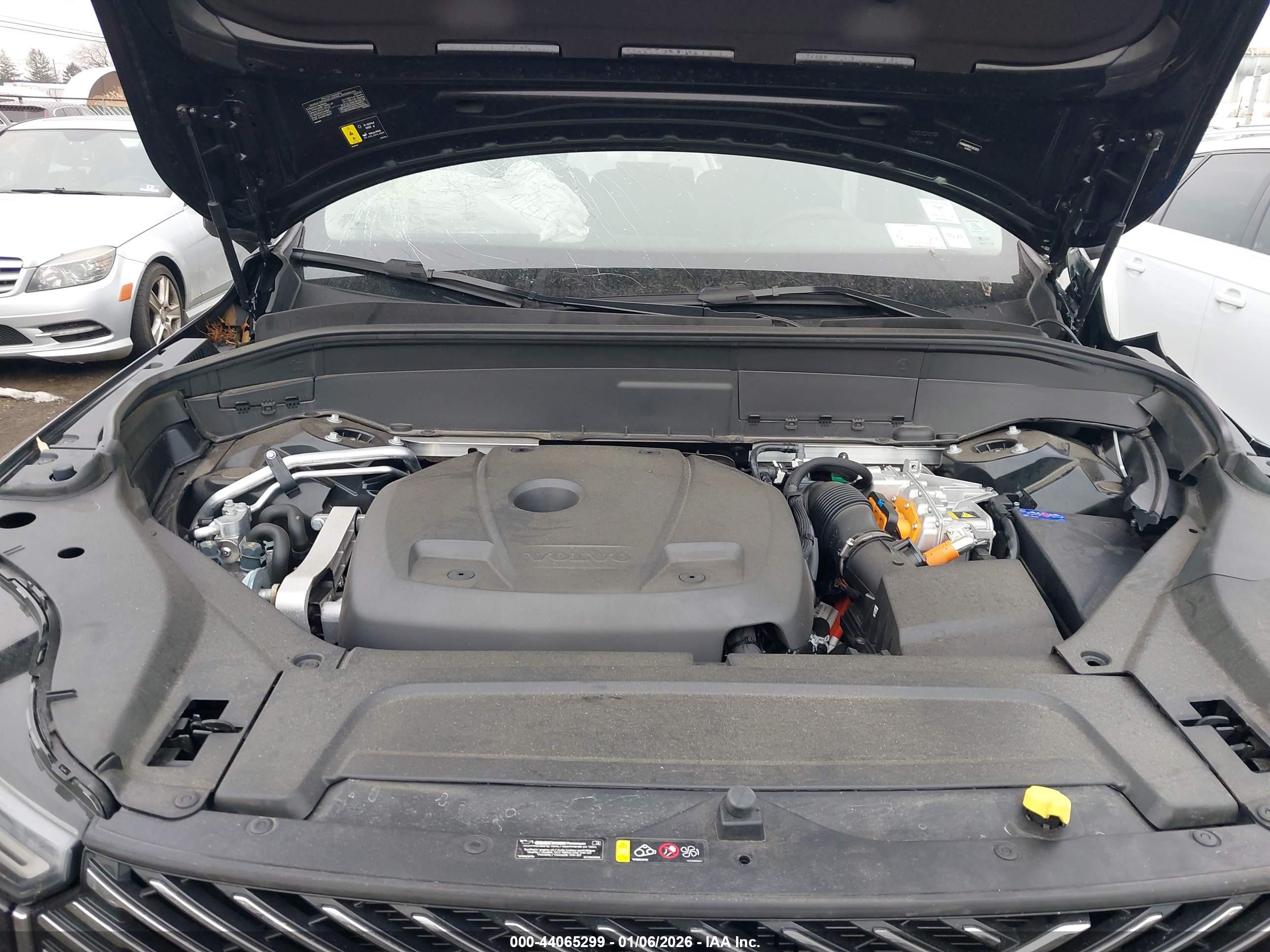 VOLVO XC90 image 10