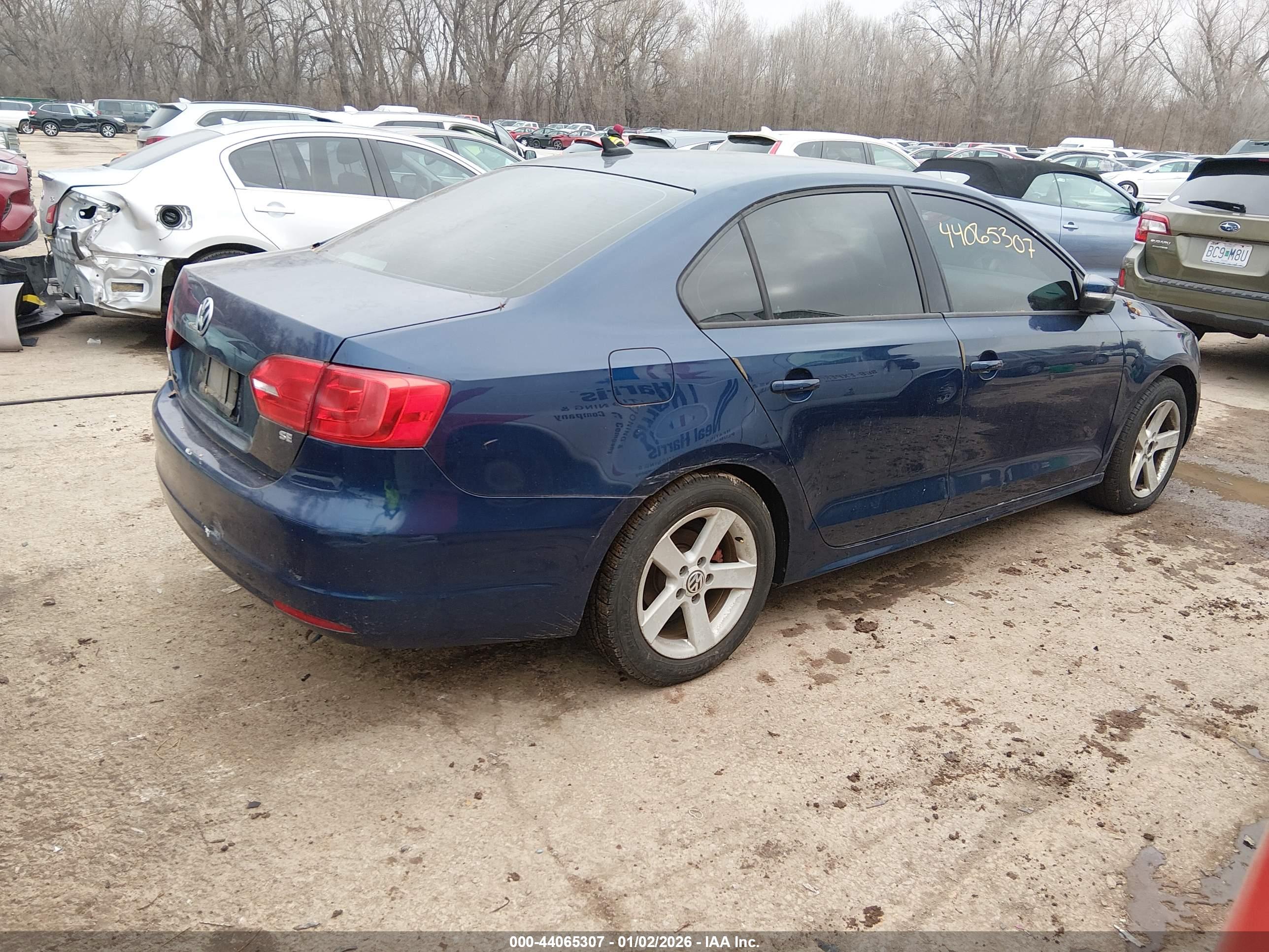 VOLKSWAGEN JETTA image 4