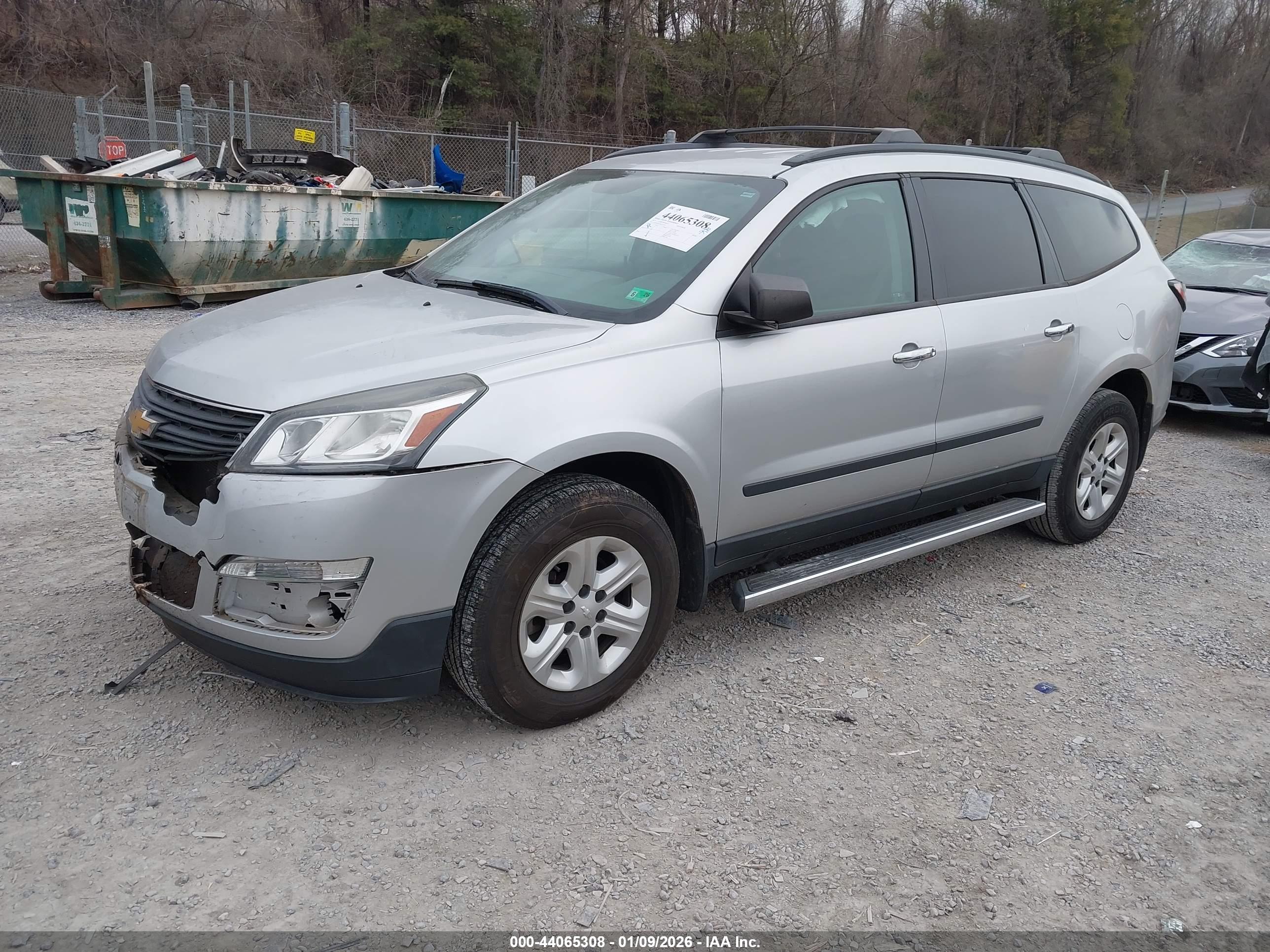 CHEVROLET TRAVERSE image 2