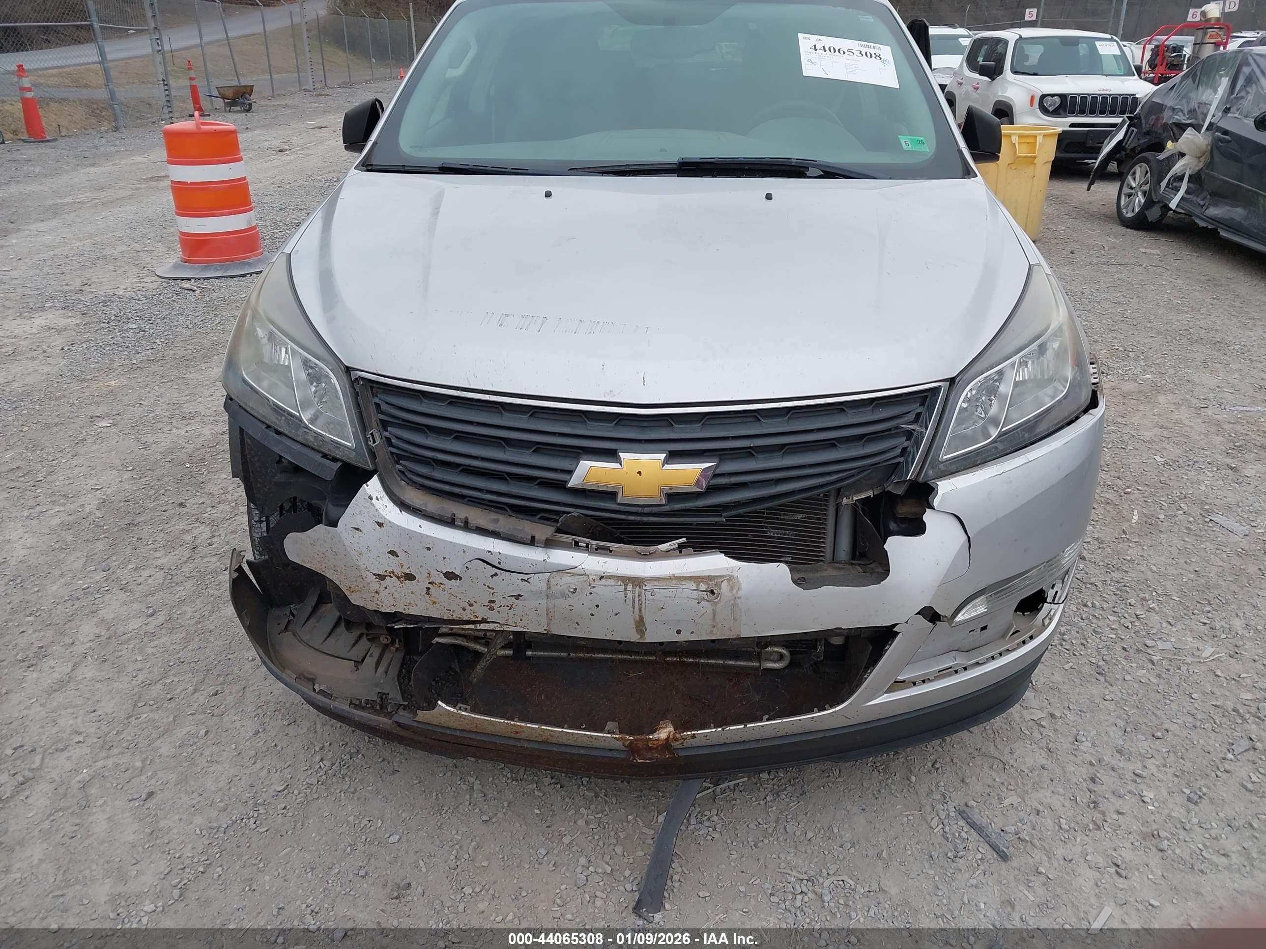 CHEVROLET TRAVERSE image 6