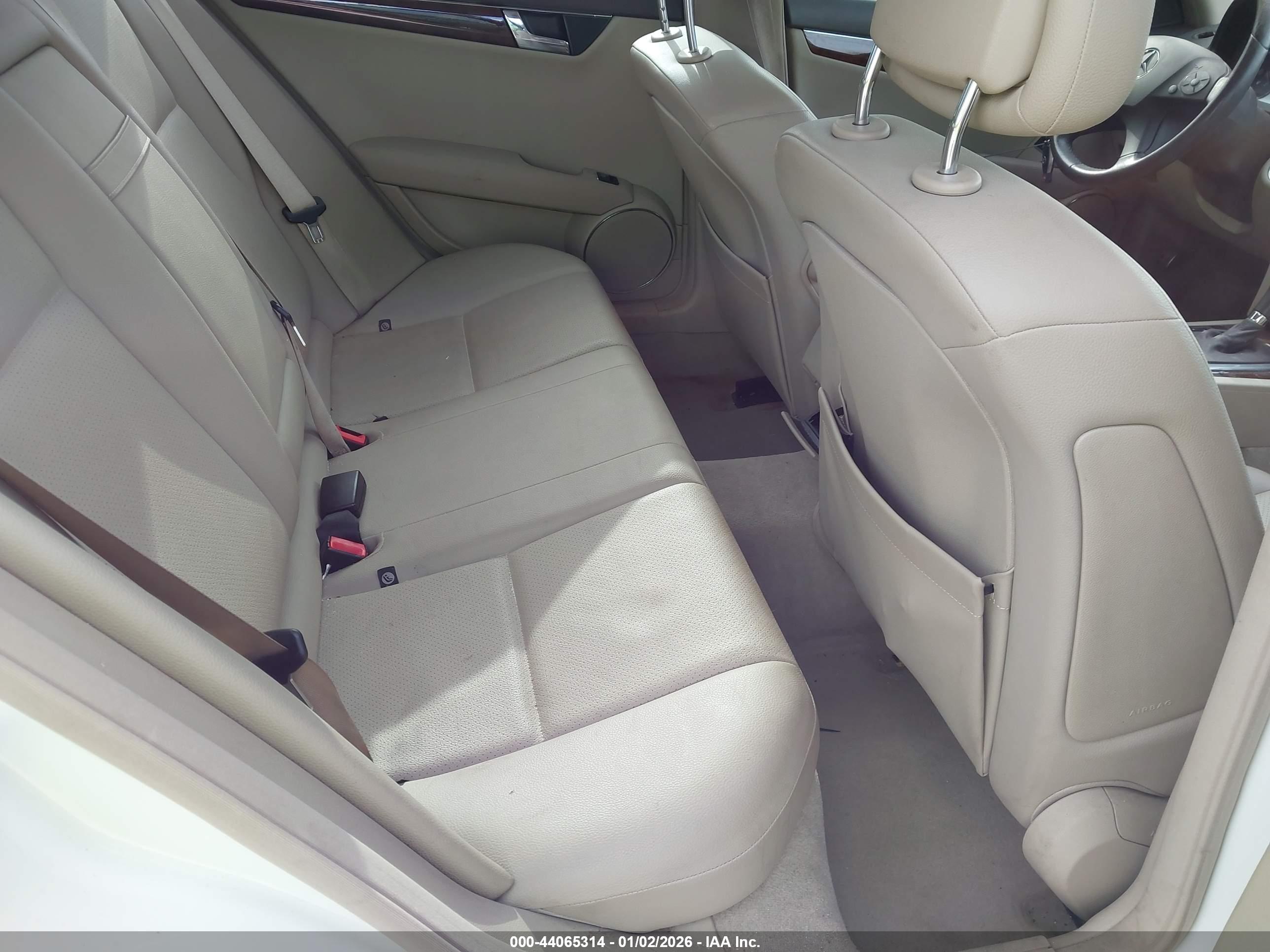 MERCEDES-BENZ C image 8